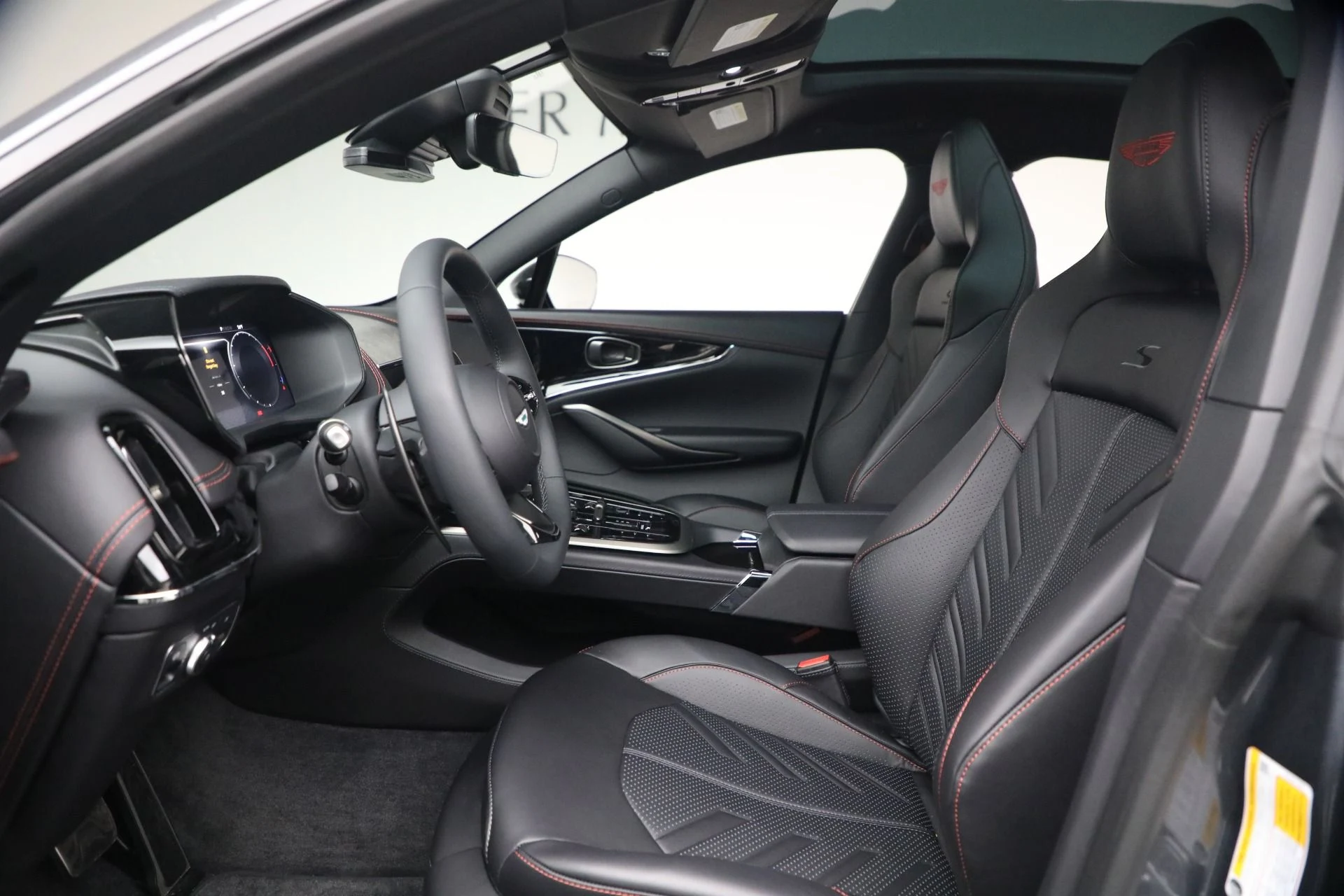 mph023_3154682937_New_2026_Aston_Martin_DBX_S_1775590542_a673de4748