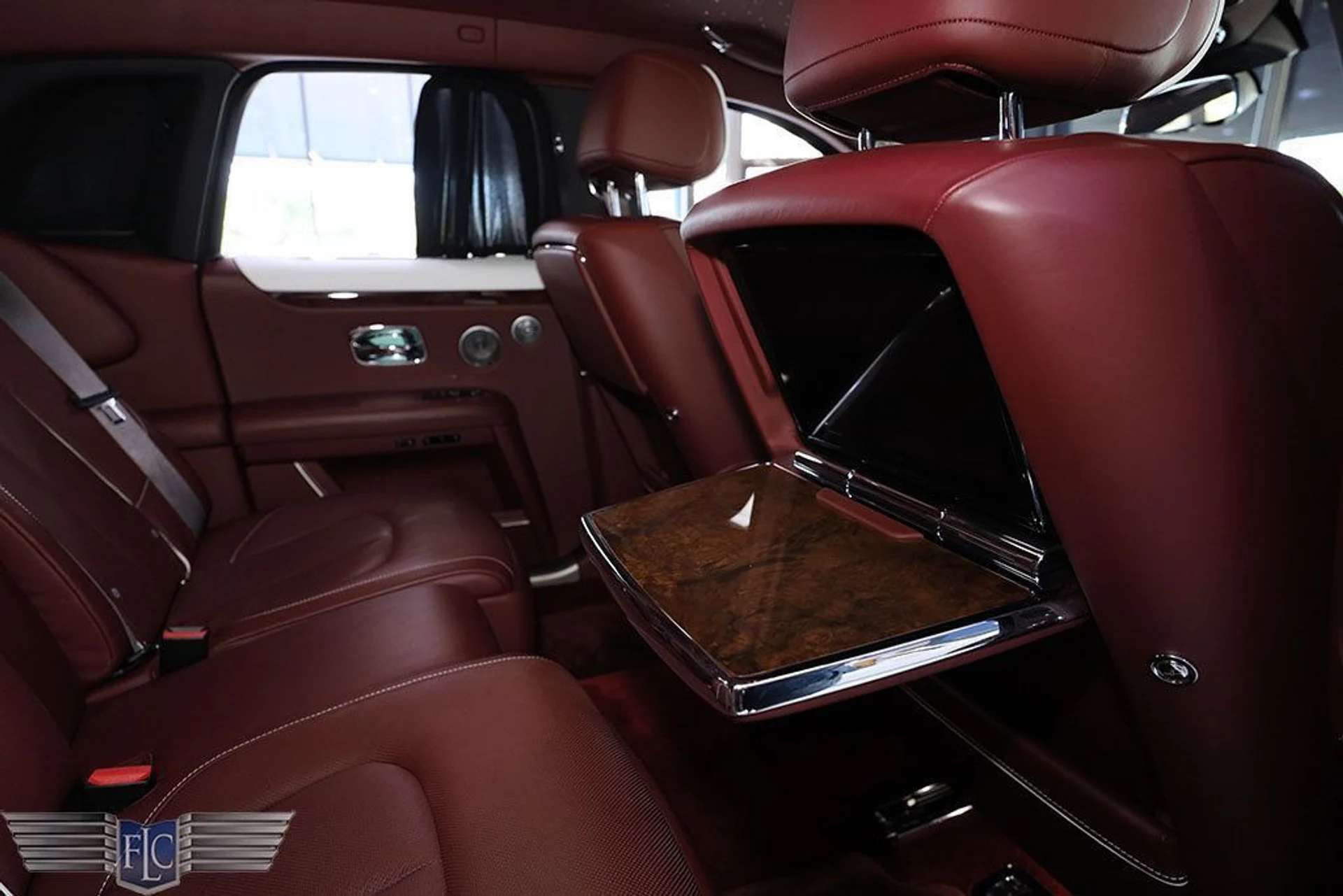 mph023_3159477005_used_2021_rolls_royce_ghost_sedan_6305_22950385_24_1024_1acdf20e4a