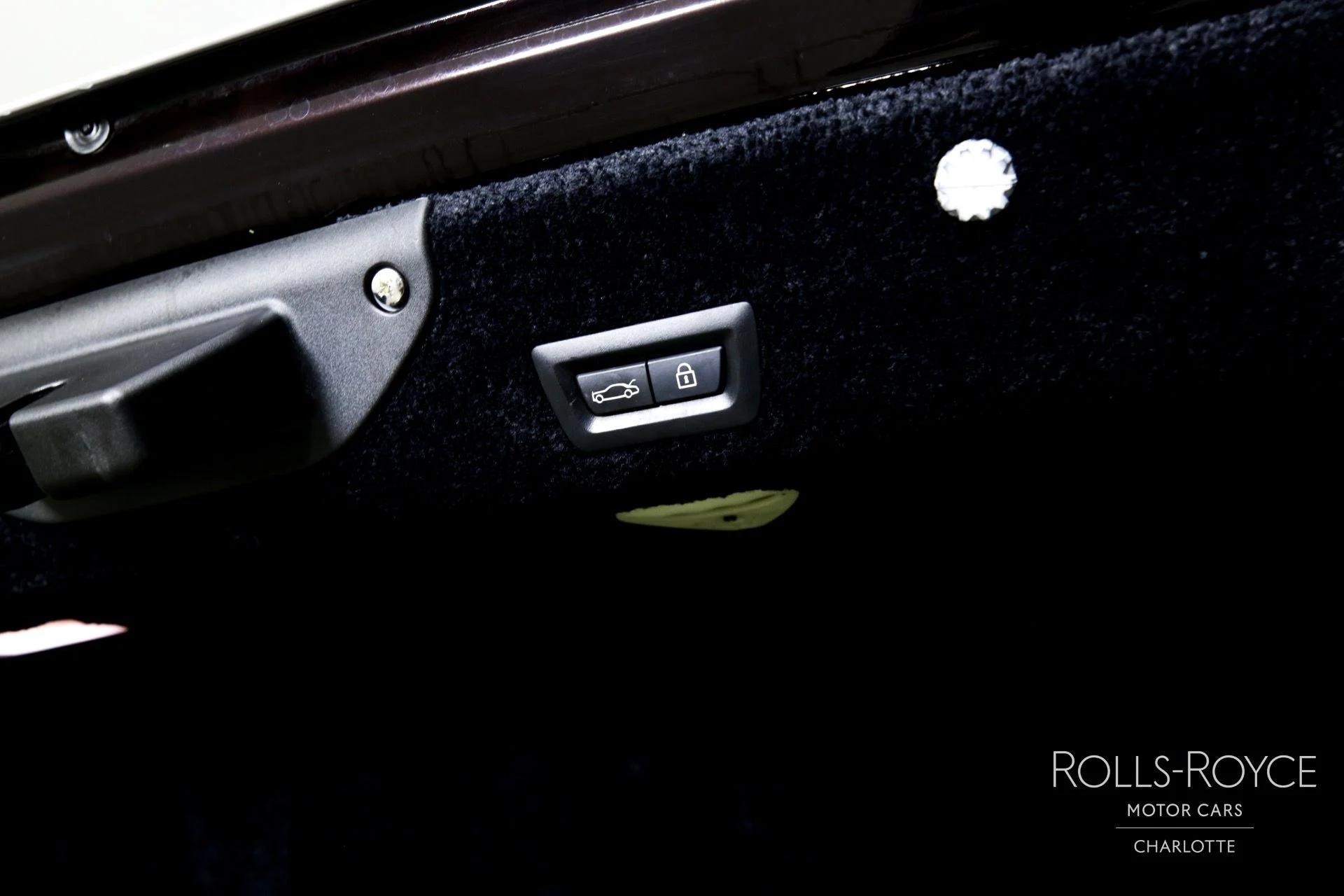 mph023_316010419_Used_2014_Rolls_Royce_Ghost_1747161700_36052e9deb
