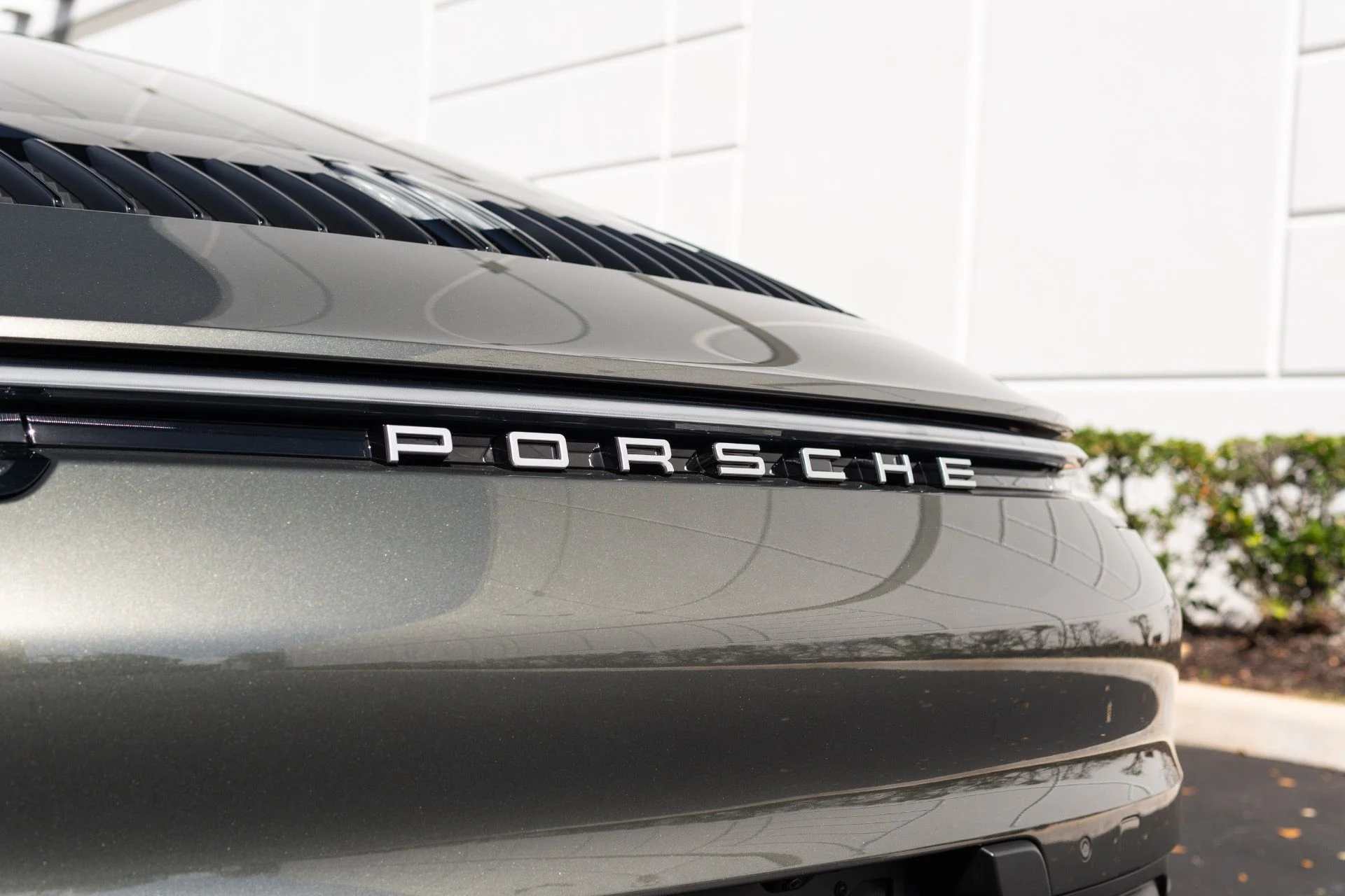 mph023_3163192137_Used_2024_Porsche_911_Carrera_1772817622_a1745c2e59