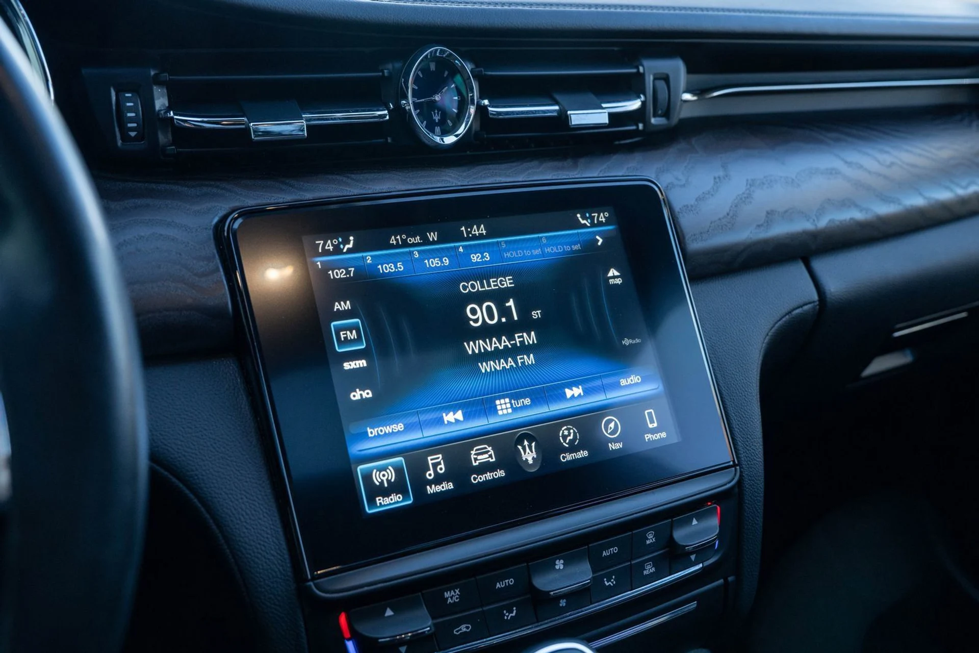 mph023_3170790824_82967565324f416a971f3305ed40c4e0_2e6cf8d448