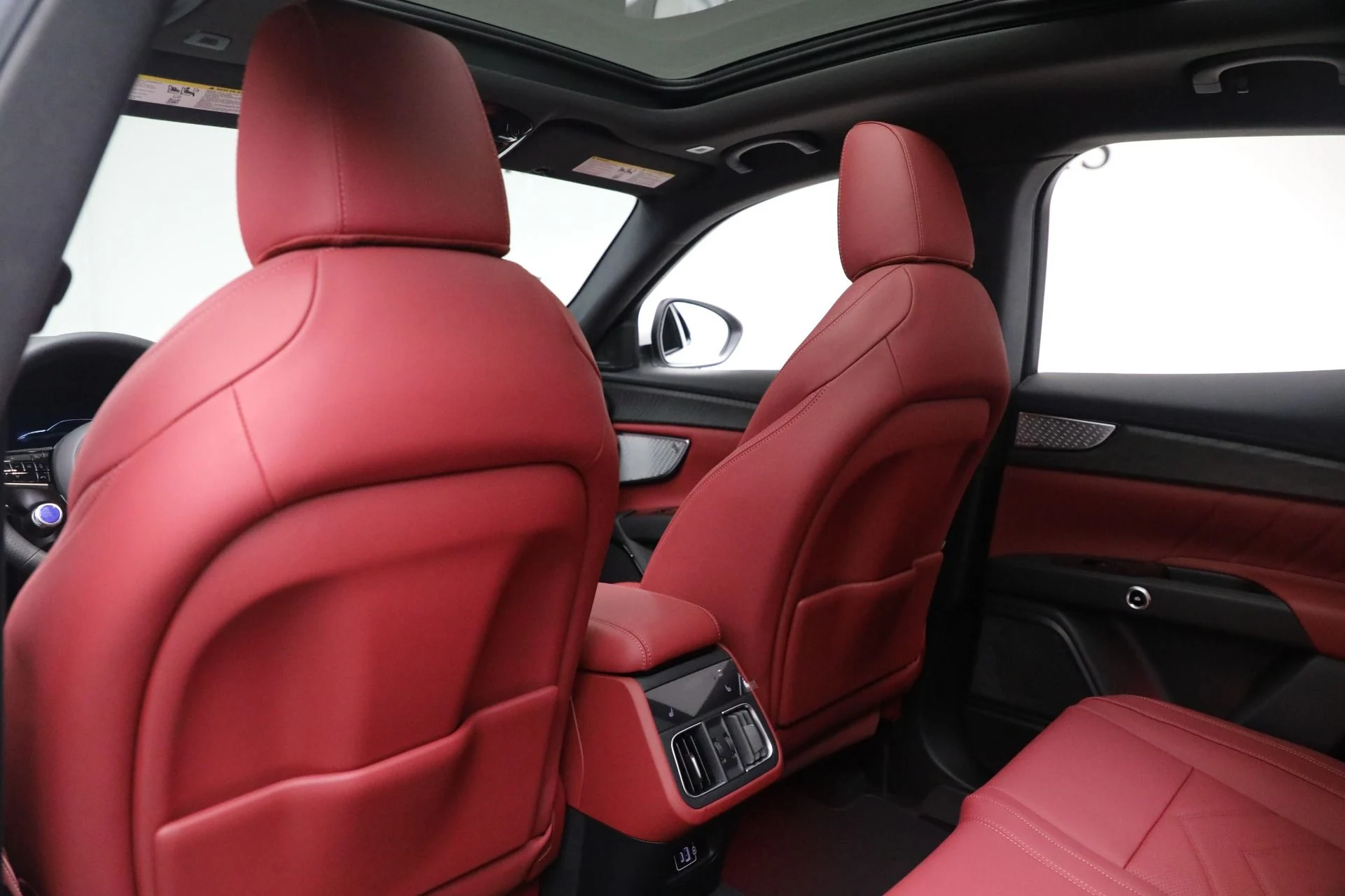mph023_3174657838_New_2025_Maserati_Grecale_e00f95e1fb