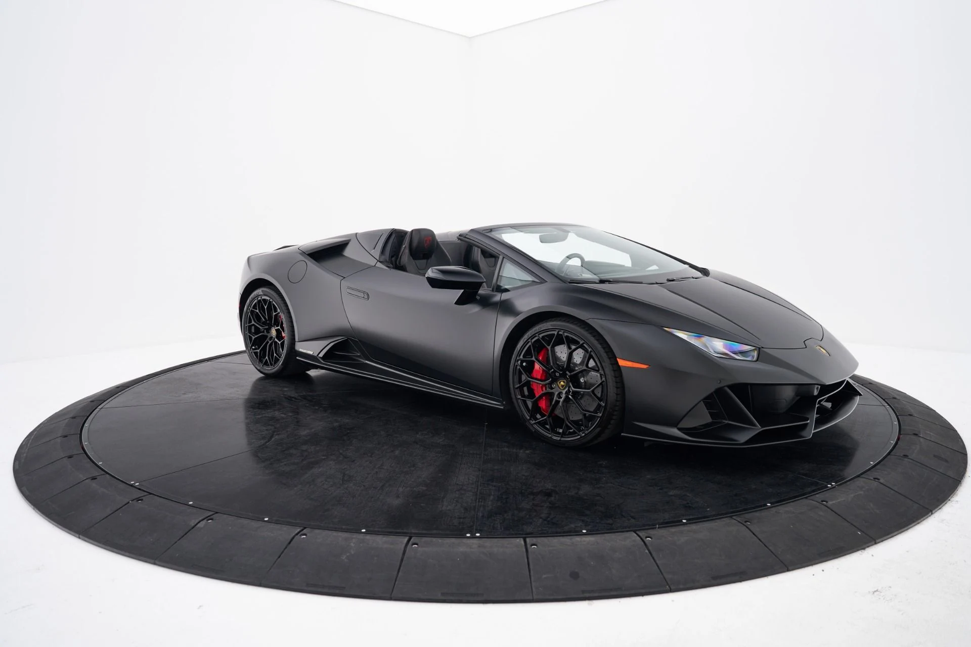 mph023_3180114030_Used_2022_Lamborghini_Huracan_EVO_Base_1792542181_cd563b1e36