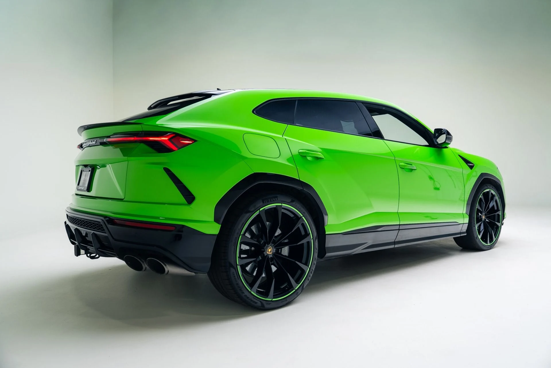 mph023_3180163767_Used_2021_Lamborghini_Urus_1766090518_a541ea3bfb