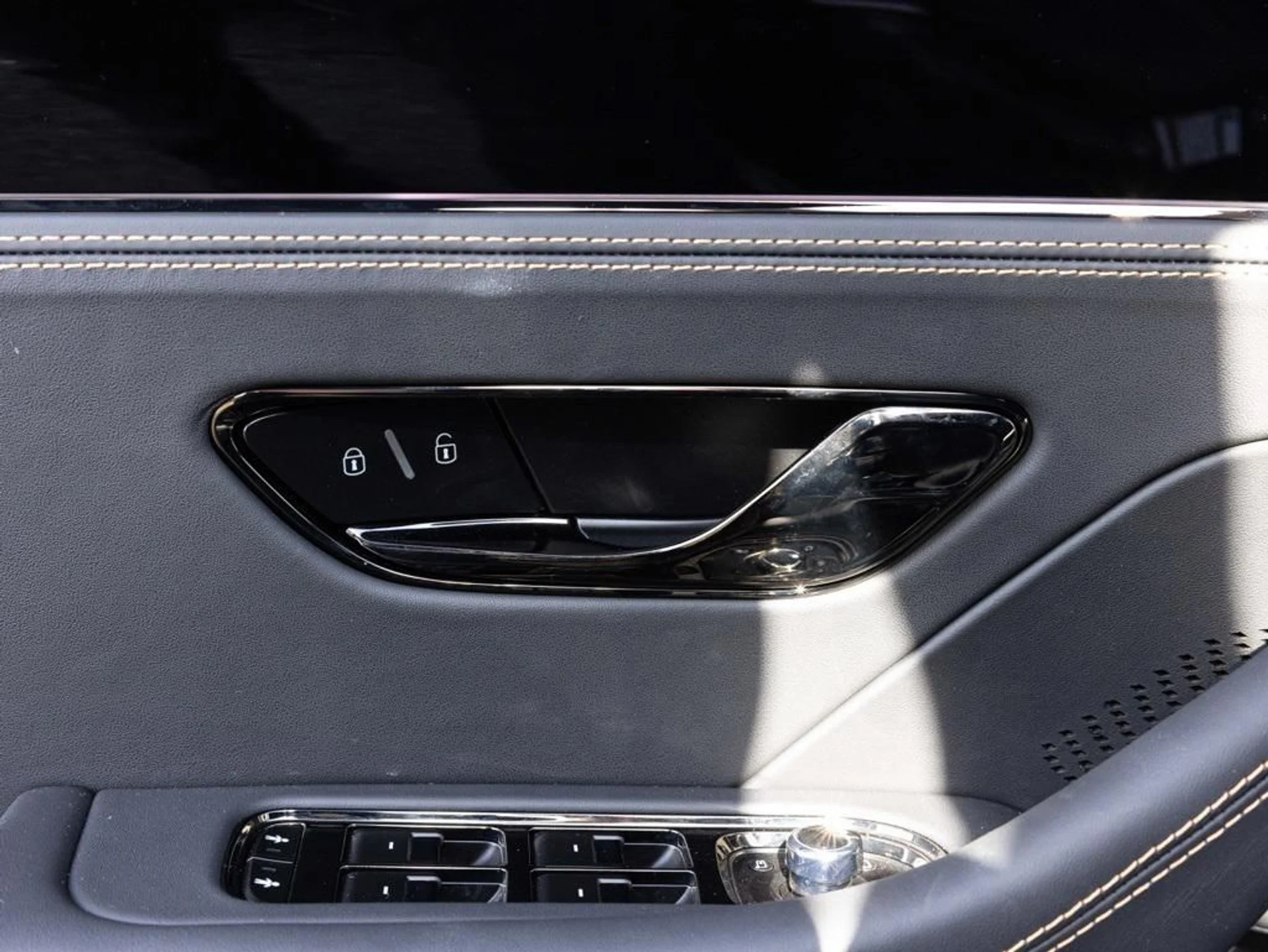 mph023_3180835025_476605579_692b3272d4777c6cf2abe875_0e181a235c