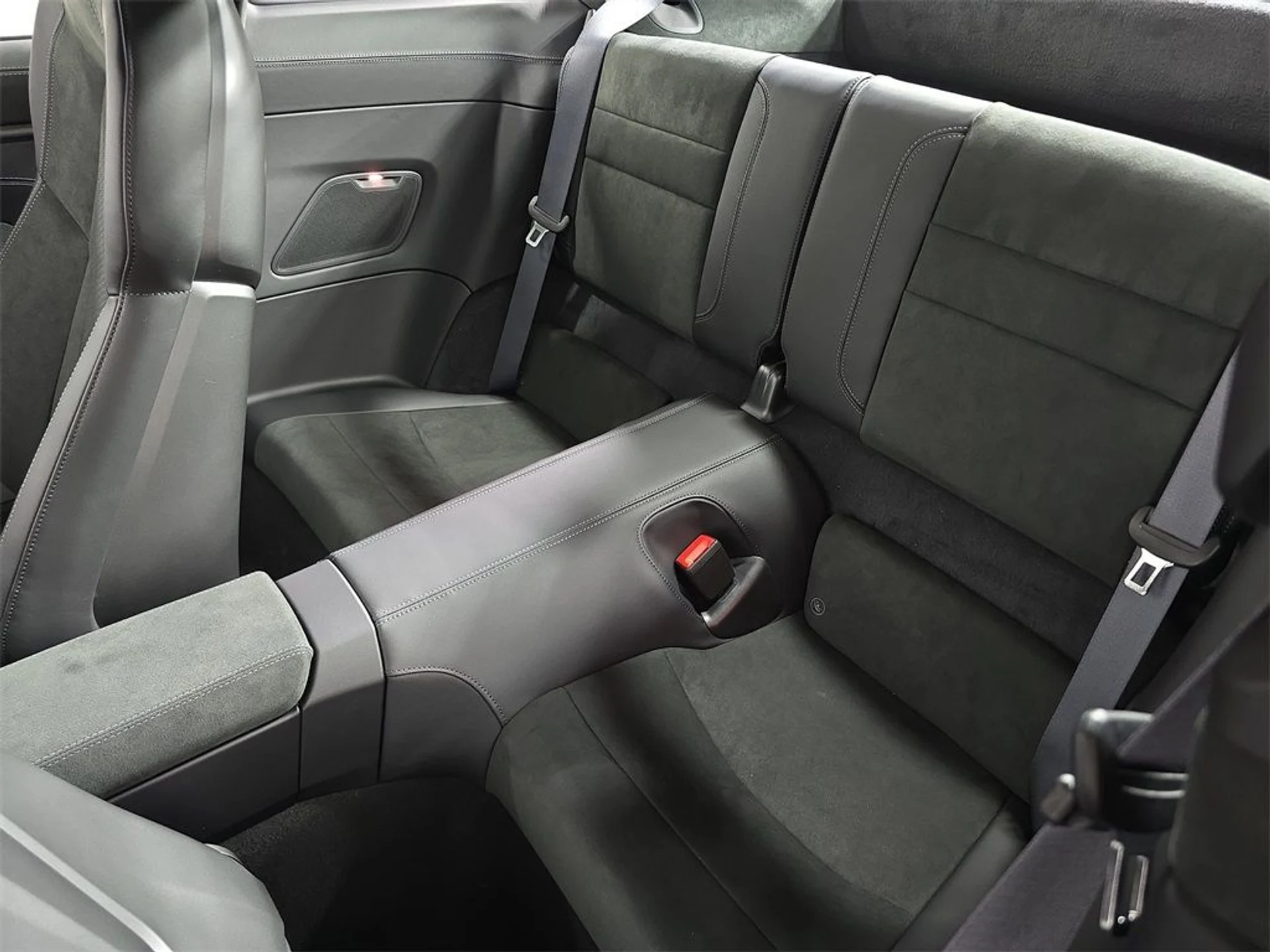 mph023_3181942425_50a25ded7419fed0acb3a72e4f350c4b_f18286e410