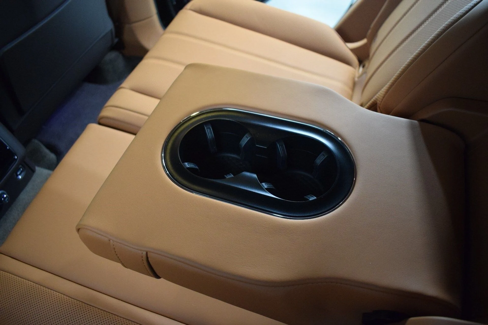 mph023_3194411434_0fdde96e178aa55d63388008bb007a7cx_536a899138