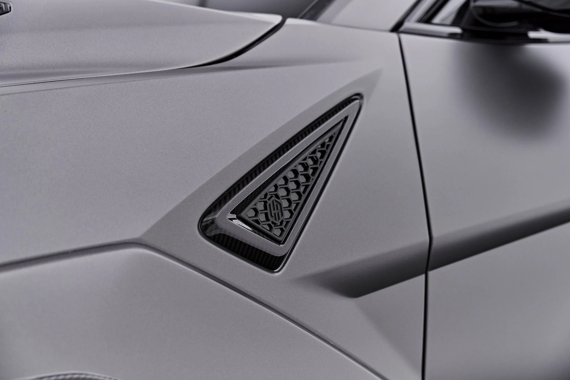 mph023_3199088591_Used_2025_Lamborghini_Urus_SE_1788282675_62411f62d8