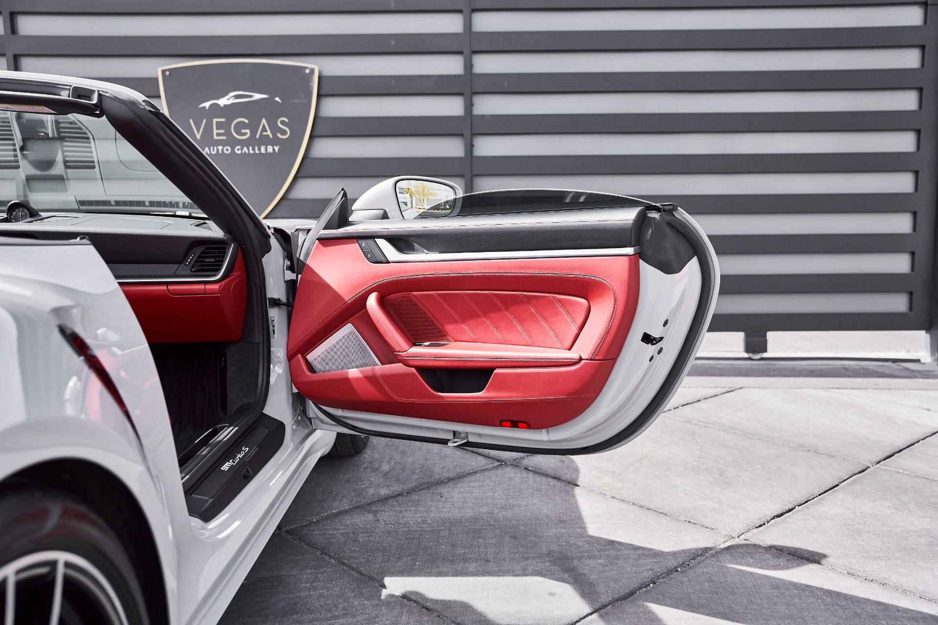 mph023_3201679357_Used_2022_Porsche_911_Turbo_S_1772308174_11bd3a9479