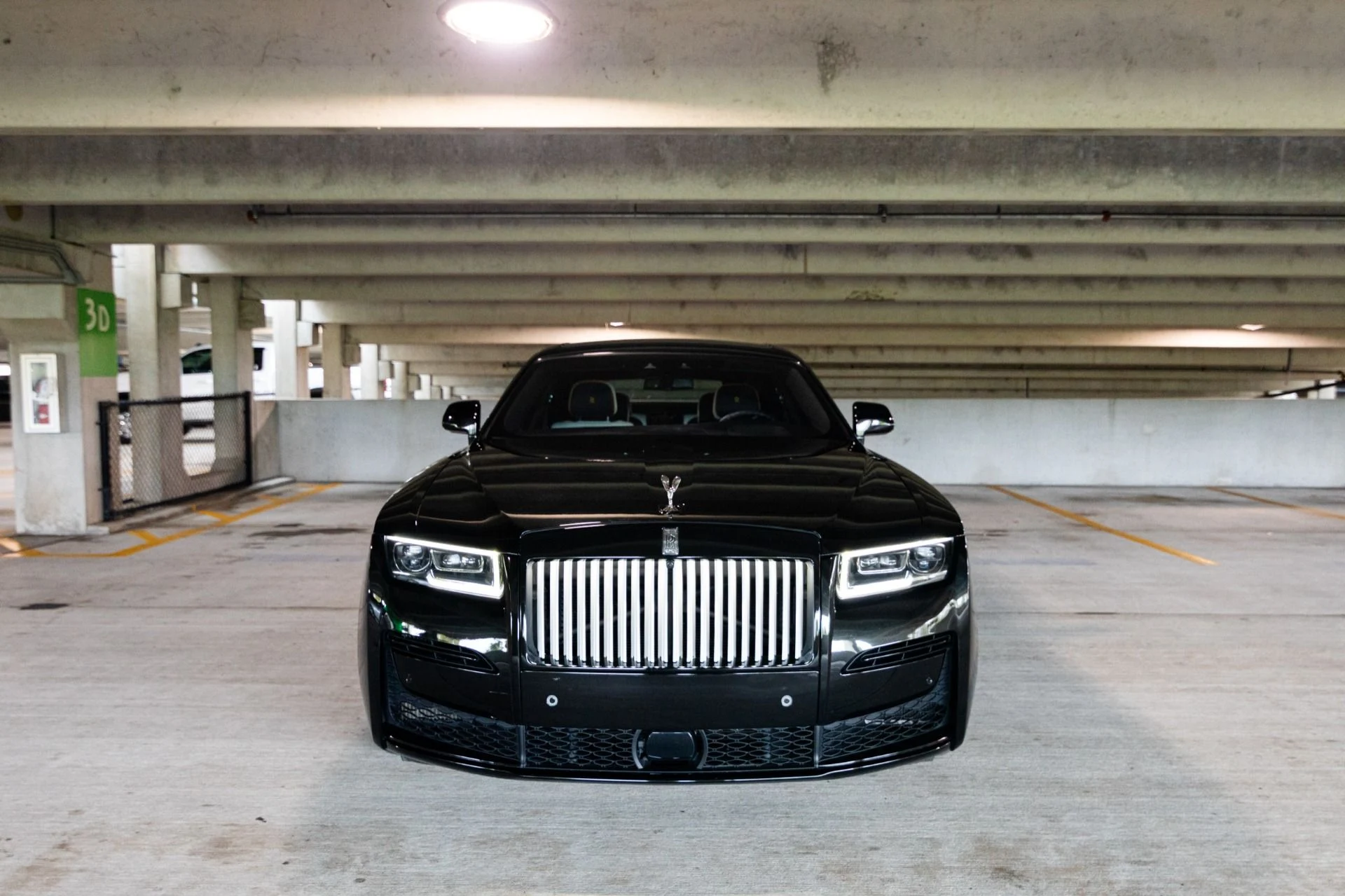 mph023_3202440706_Used_2021_Rolls_Royce_Ghost_EWB_1768869200_eb97cdc164