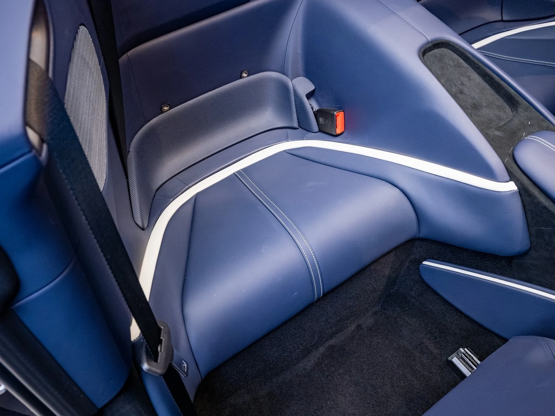 mph023_3211432607_24_5d8f9777d6