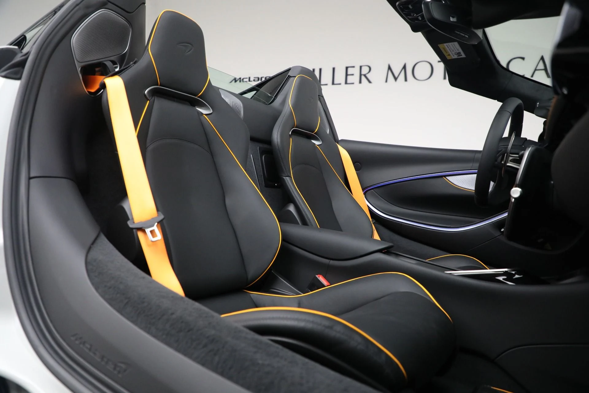 mph023_321152662_New_2026_Mc_Laren_Artura_Spider_Tech_Lux_a03659e6b6