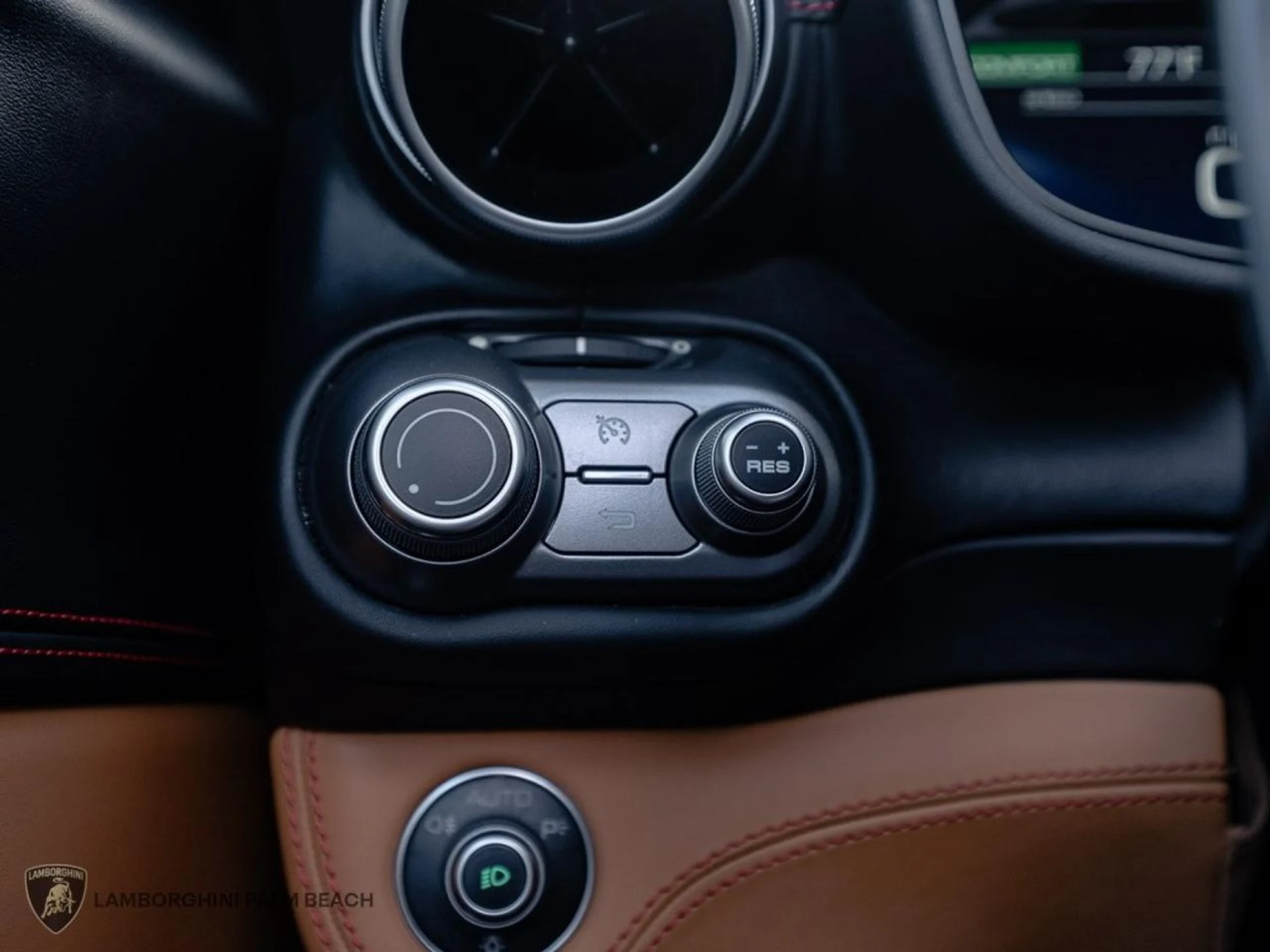 mph023_3212579829_123facc4ba13b4d6d03b05791305f97c_884684e874