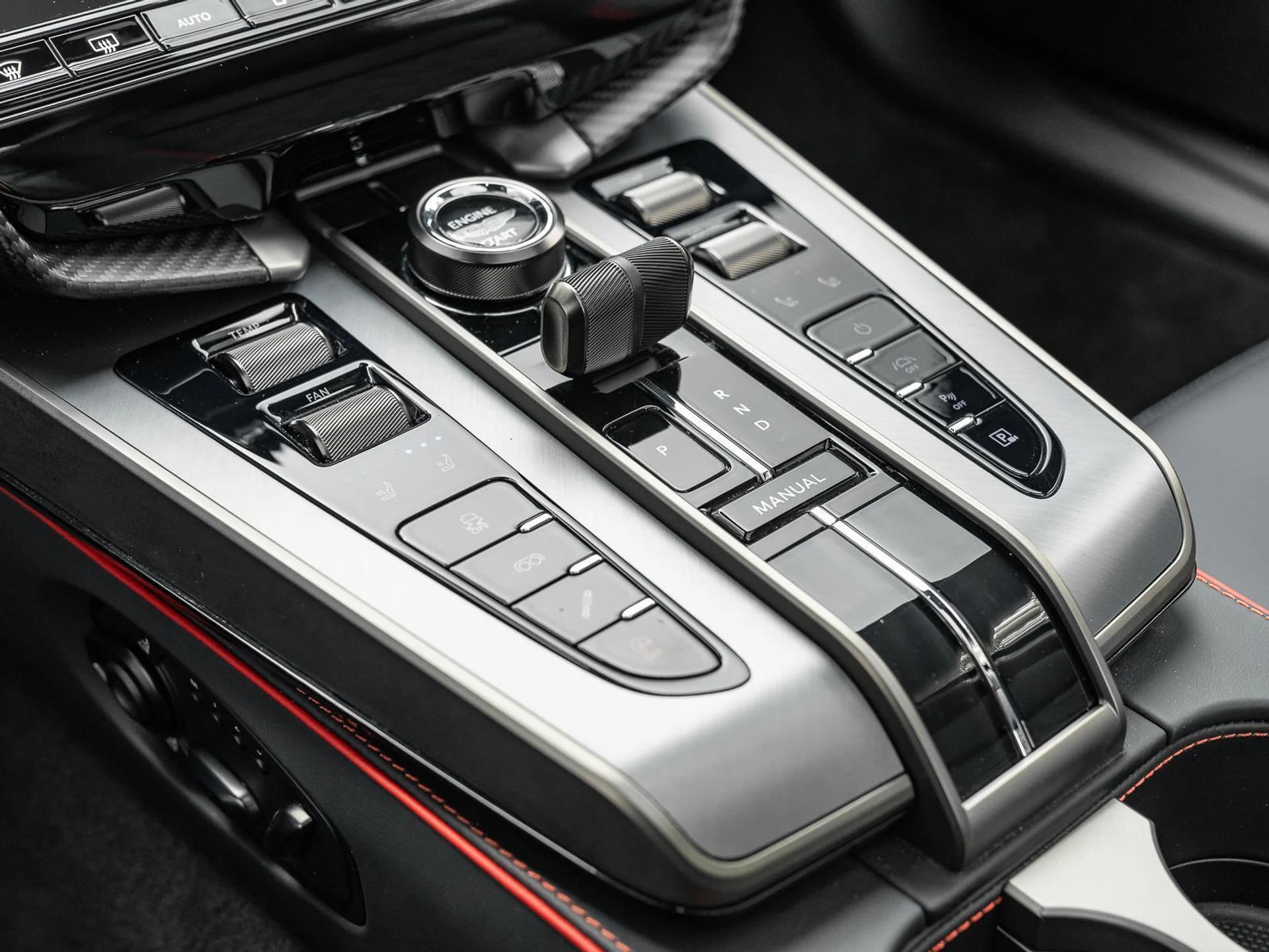 mph023_321382492_Used_2025_Aston_Martin_Vanquish_Coupe_1780612109_f2b9ca8a42