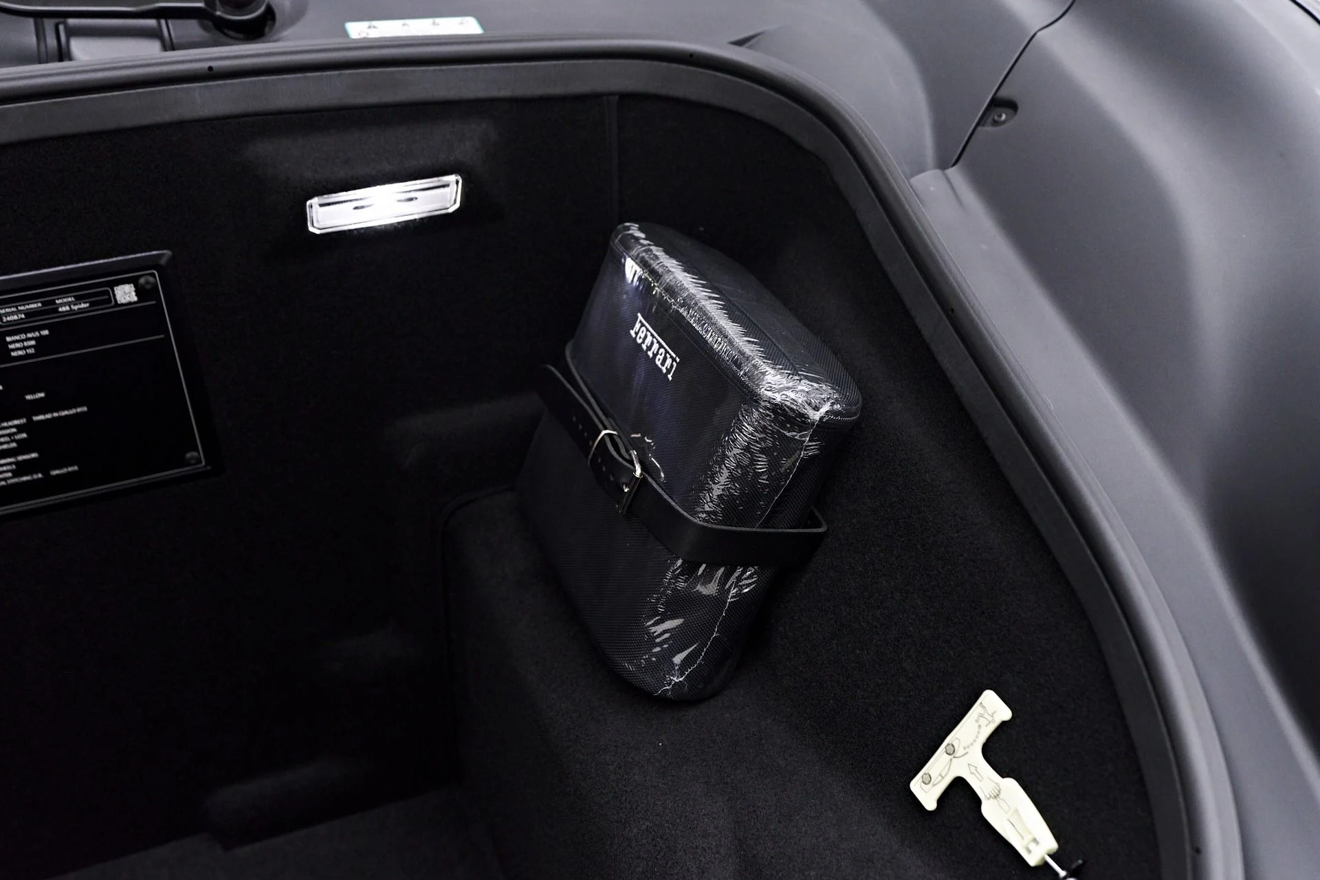 mph023_3217192632_Used_2019_Ferrari_488_Spider_Base_1748546084_63f10ea053