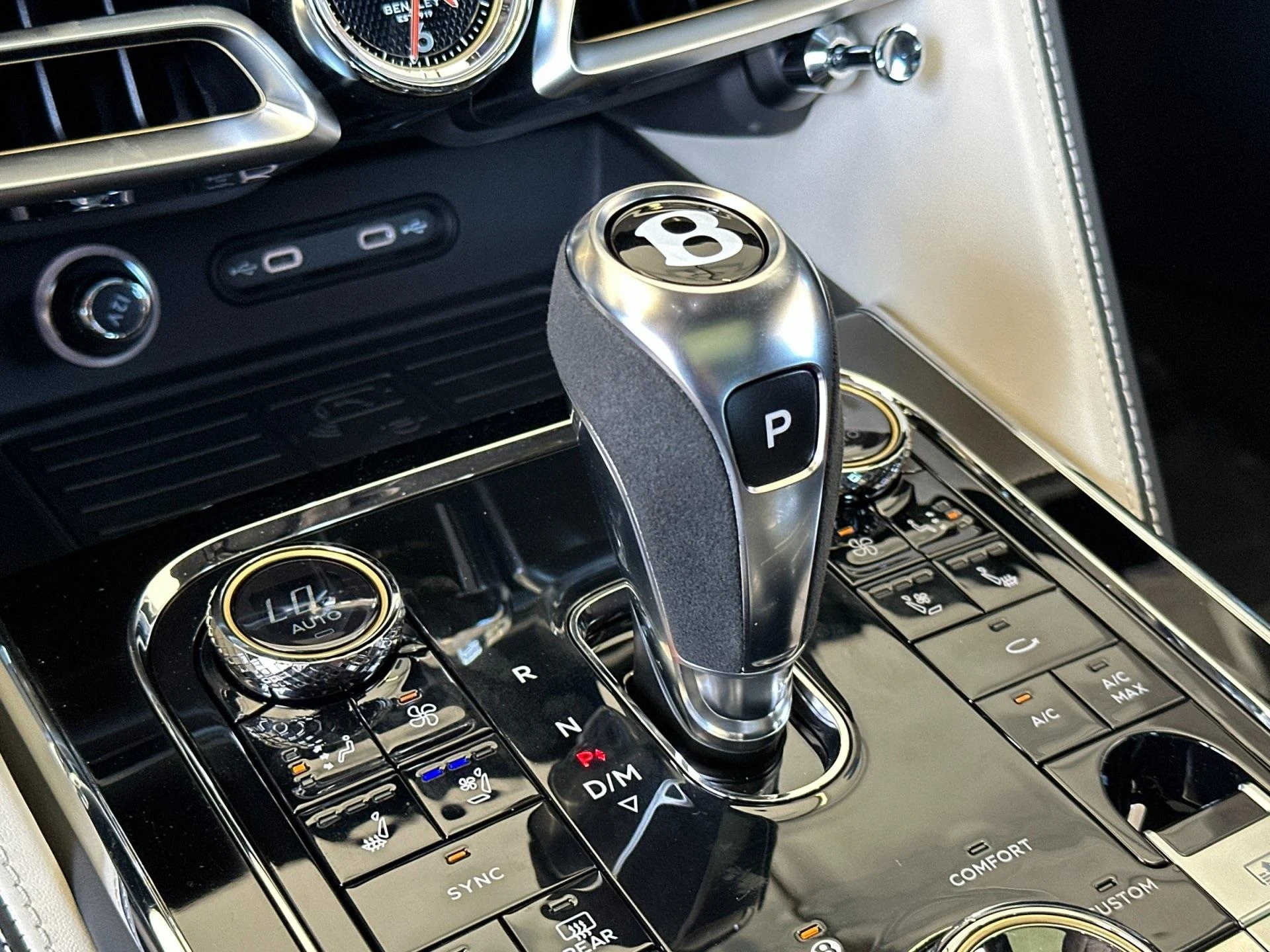 mph023_3227548051_New_2025_Bentley_Flying_Spur_Speed_1760604028_12231dc0d7