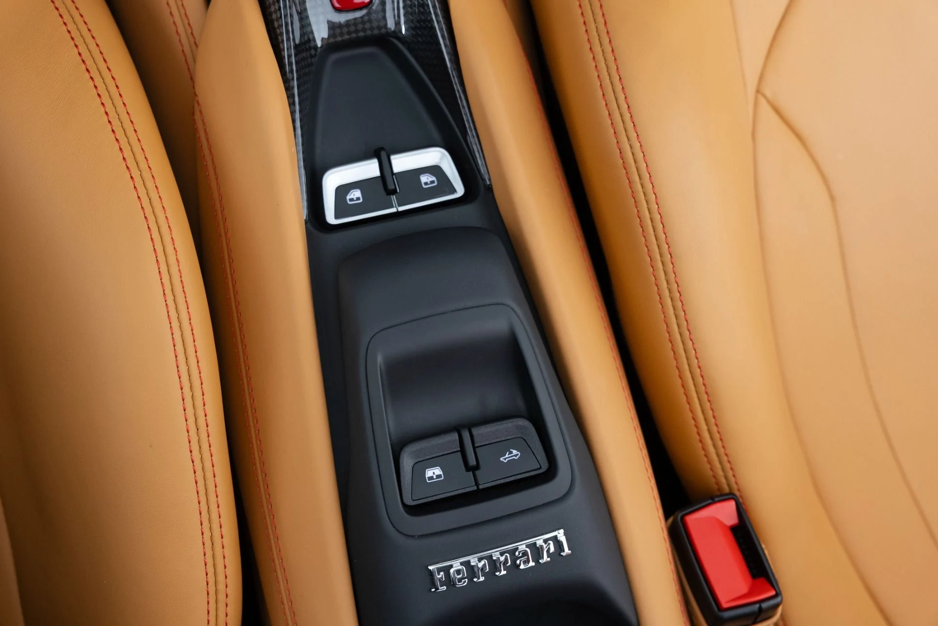 mph023_3229080454_Used_2021_Ferrari_F8_Spider_1757957118_ee4e37148b