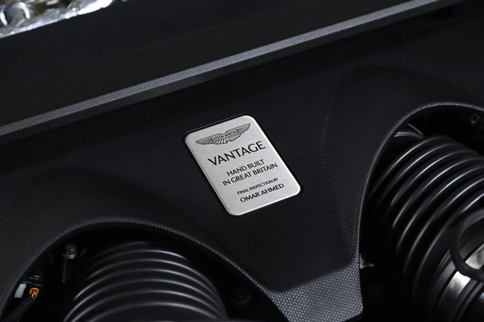 mph023_3233545454_new_2026_aston_martin_vantage_roadster_11350_22950965_23_1024_b70a4ddd10