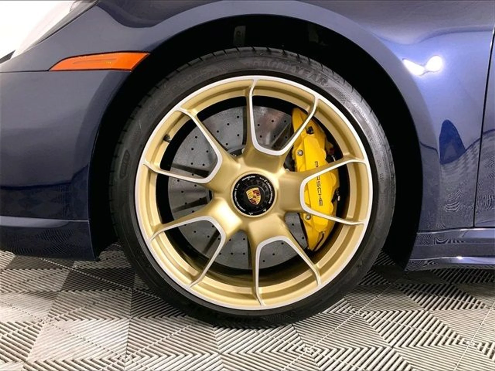 mph023_3235326012_ffcb2301944d773eac31b3f267e62812_d4559a1fea