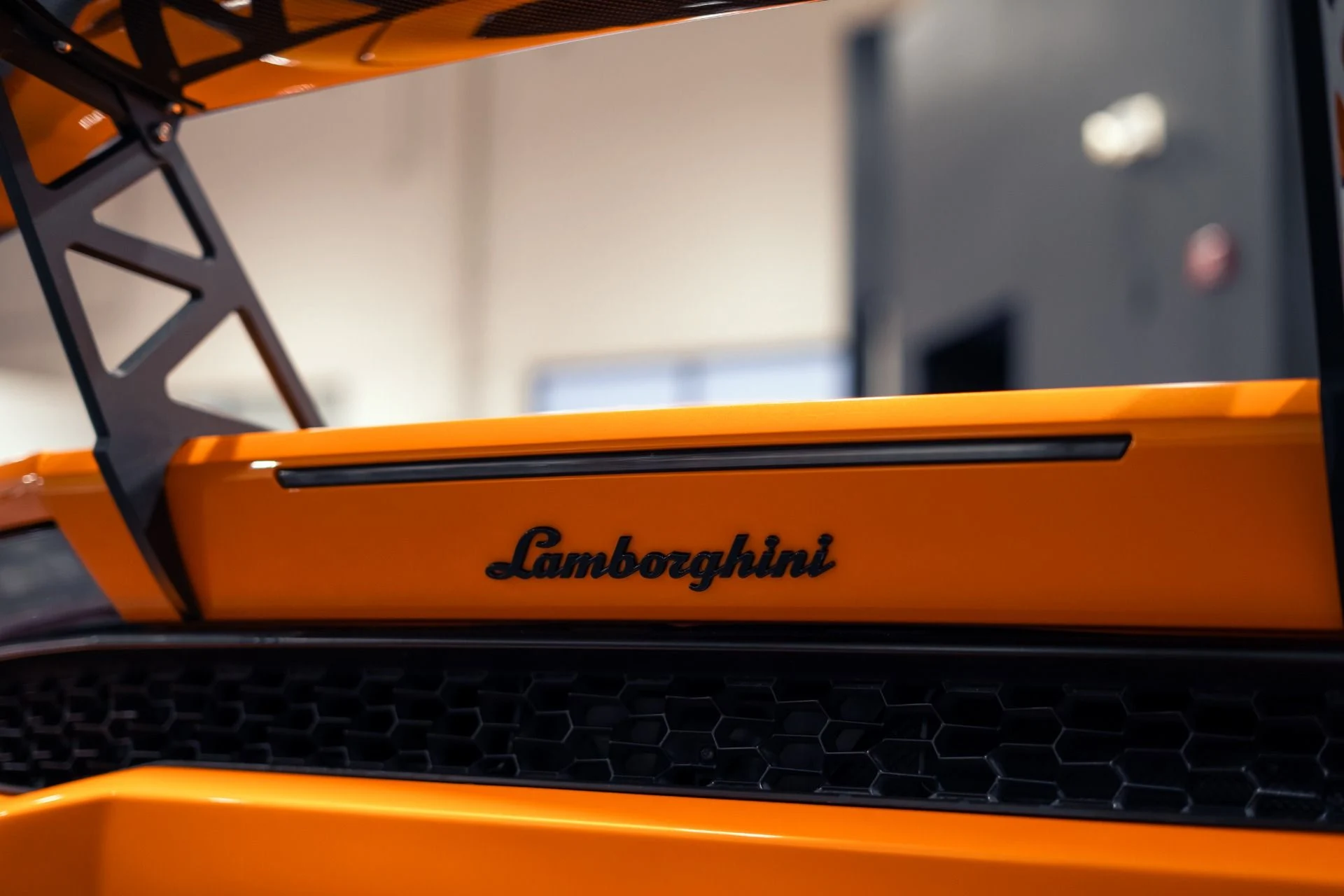 mph023_3237608192_Used_2017_Lamborghini_Huracan_LP_610_4_Spyder_1780760834_85dc61342e
