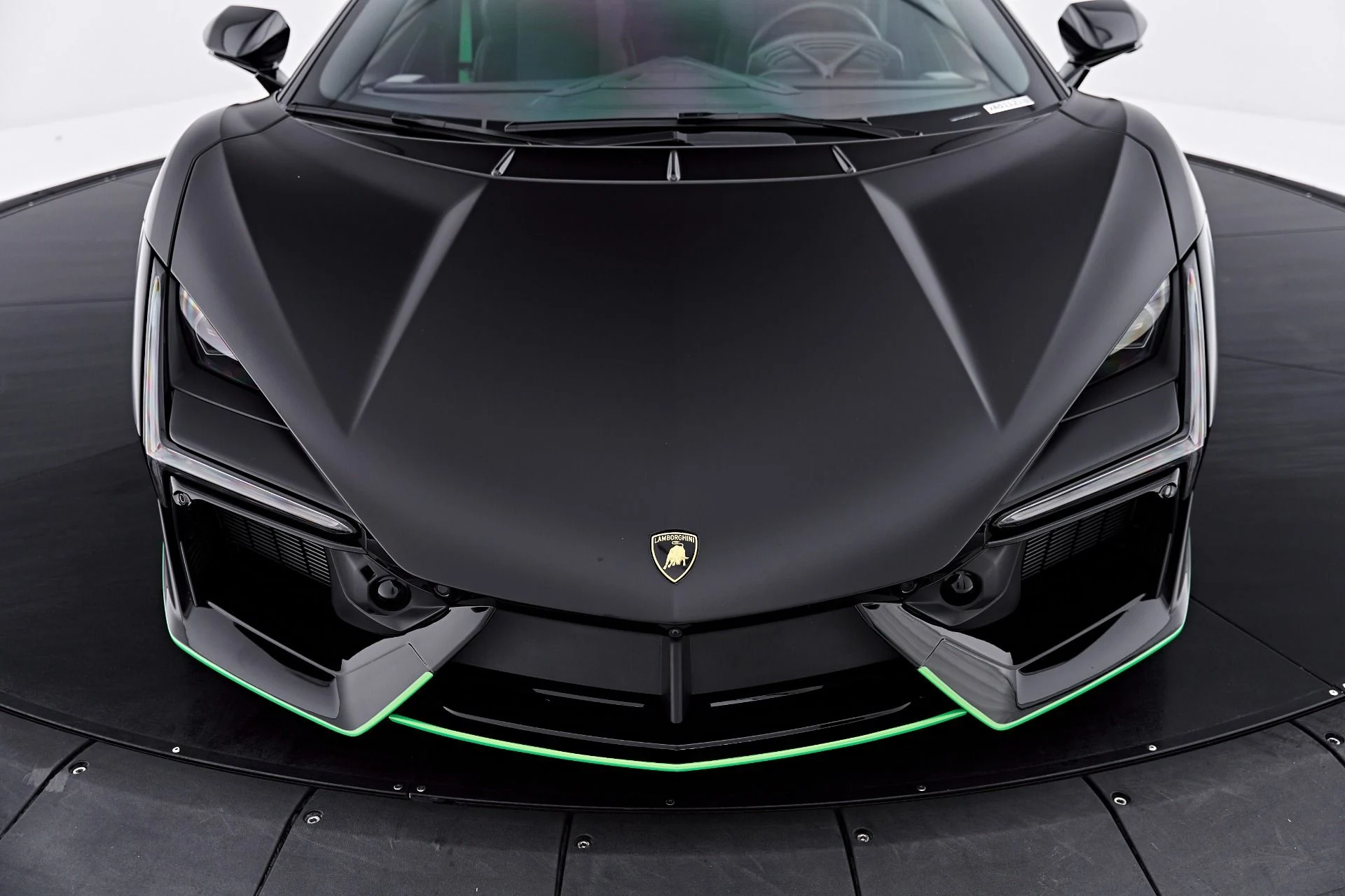 mph023_3244364396_Used_2024_Lamborghini_Revuelto_Base_1788040939_6c8a007af3