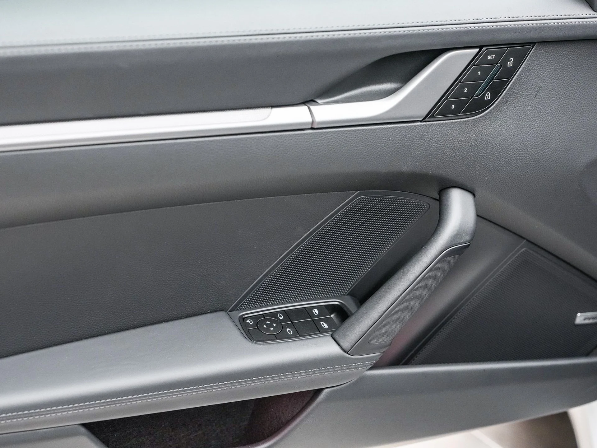 mph023_3246315373_33b1823b4b2d775c78a6b172c0f08964x_34eac6a474