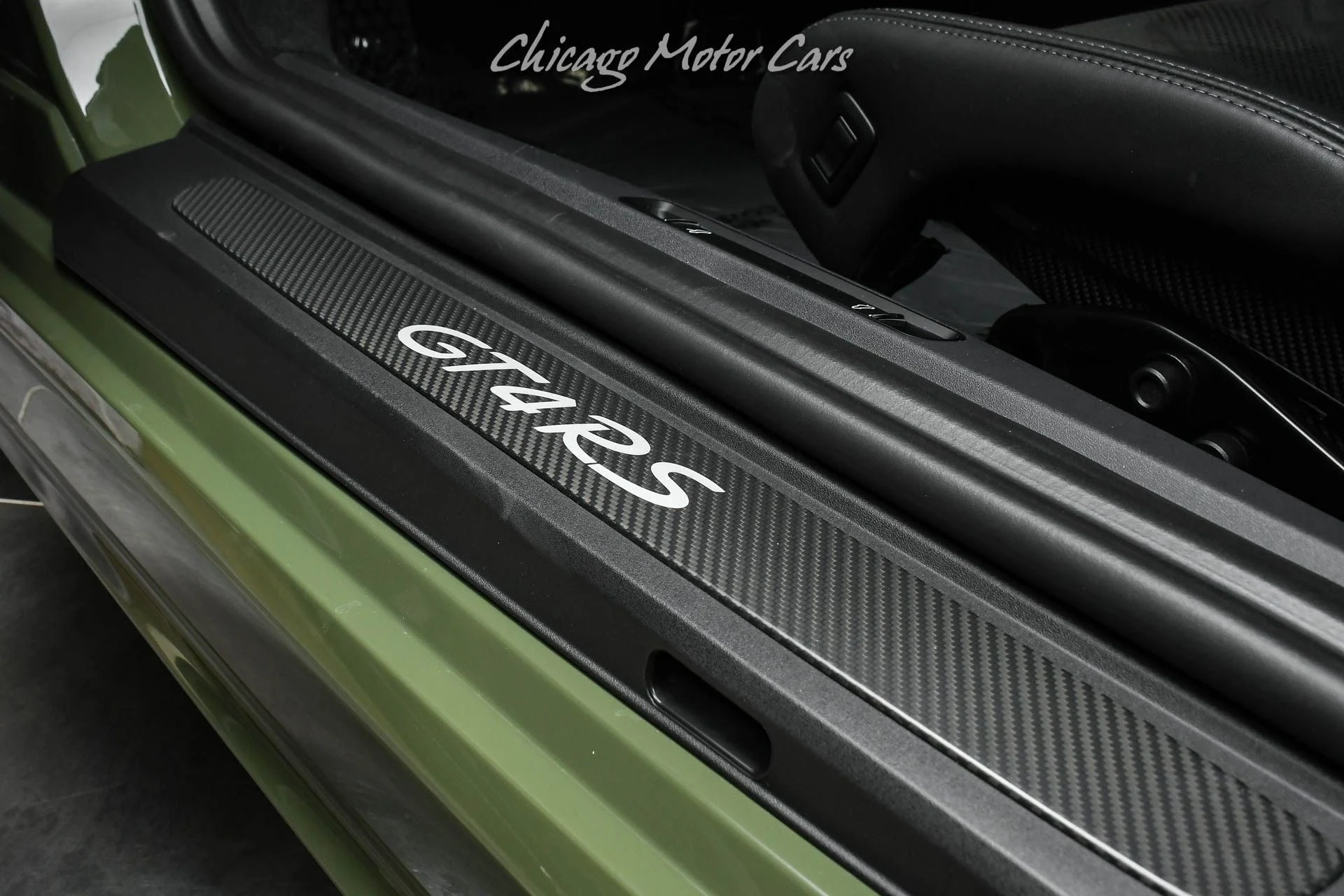 mph023_3251760886_13028_p24_l_68544a3d00