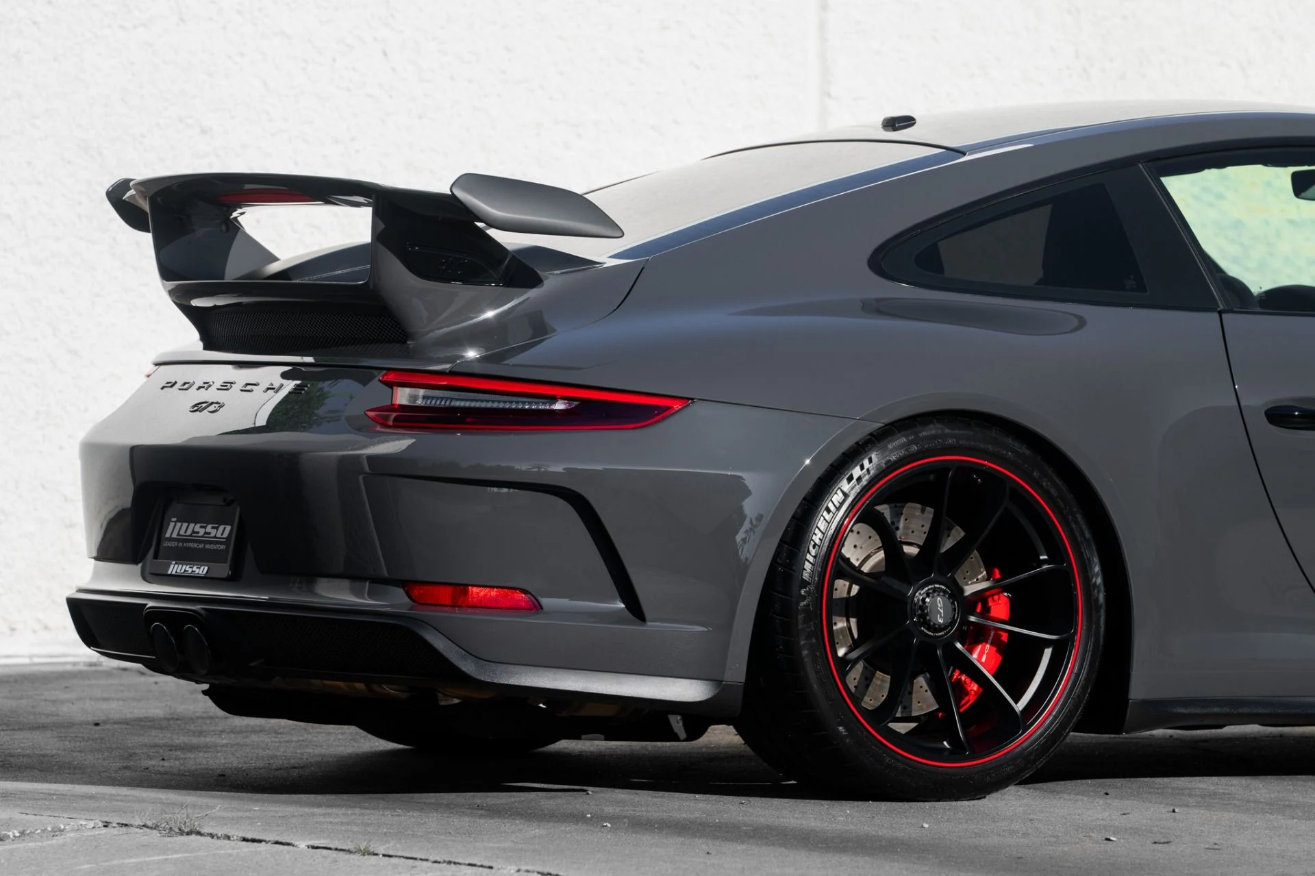 mph023_3252295462_Used_2018_Porsche_911_GT_3_1755272632_2e1c04f6b4