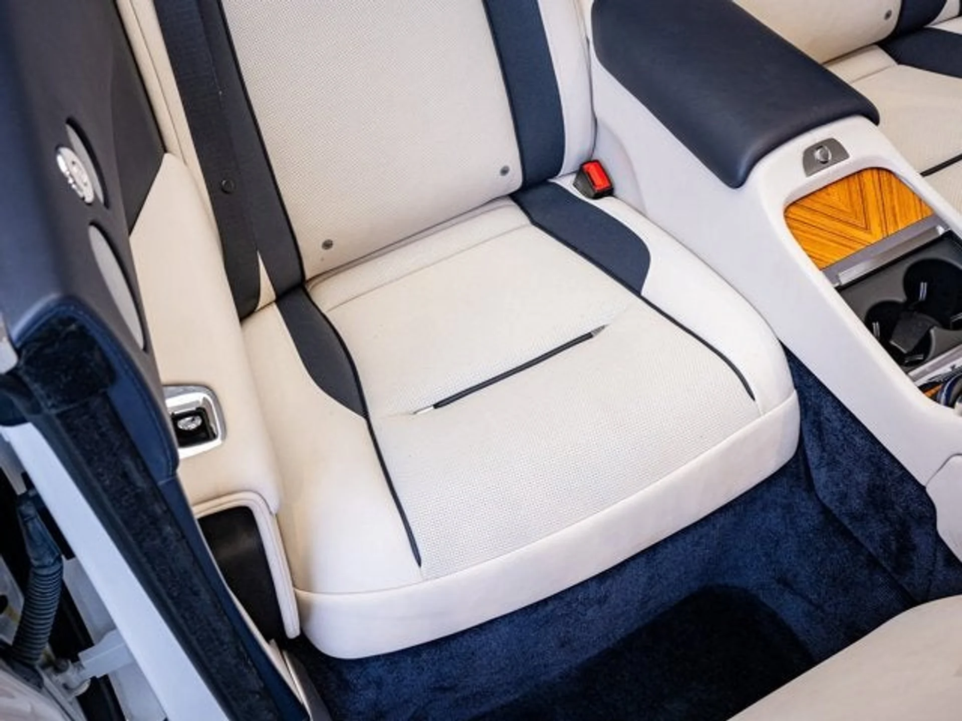 mph023_3263564144_24_409ff503ca