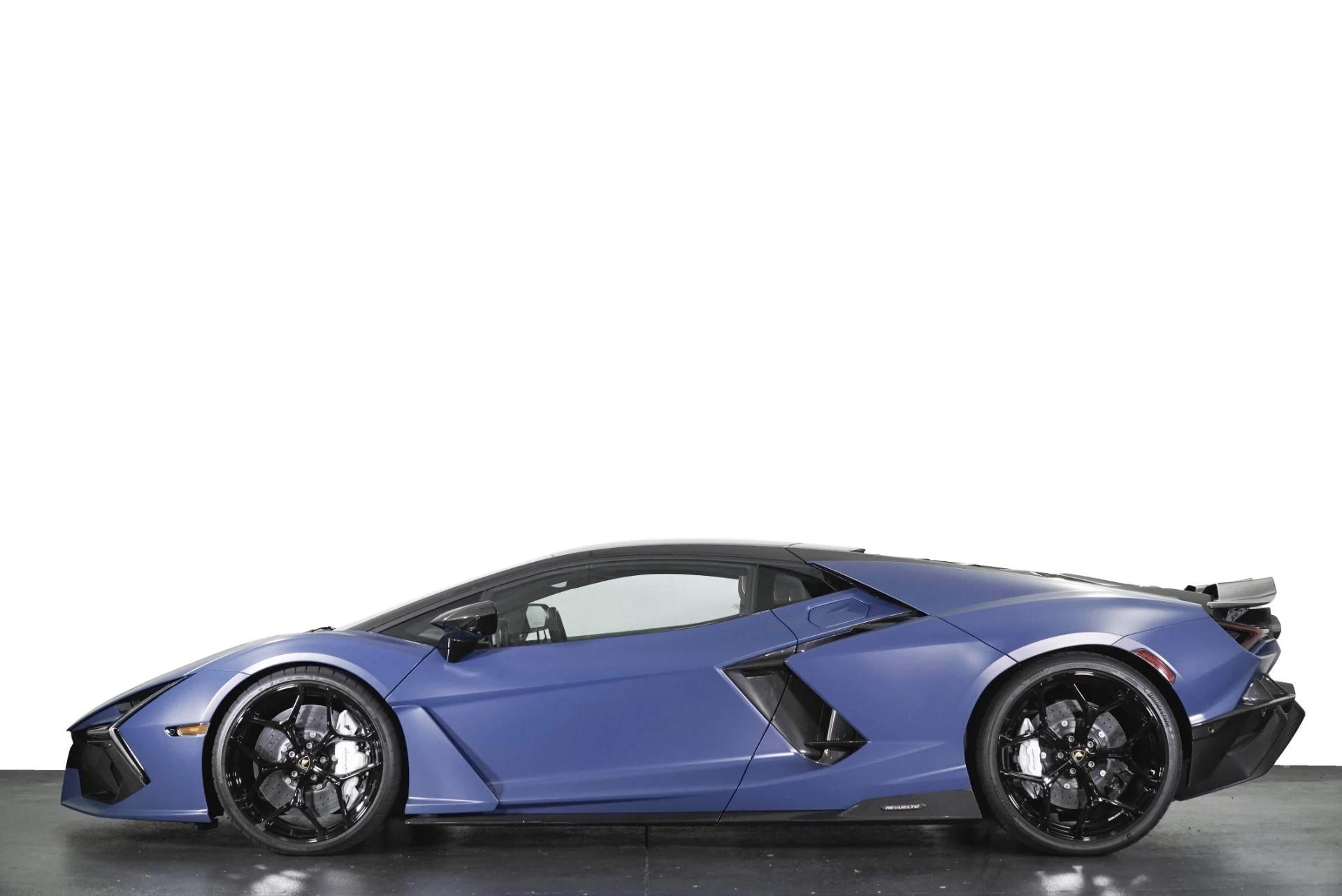 mph023_3266602111_Used_2025_Lamborghini_Revuelto_1783106946_3ec05b3fcb