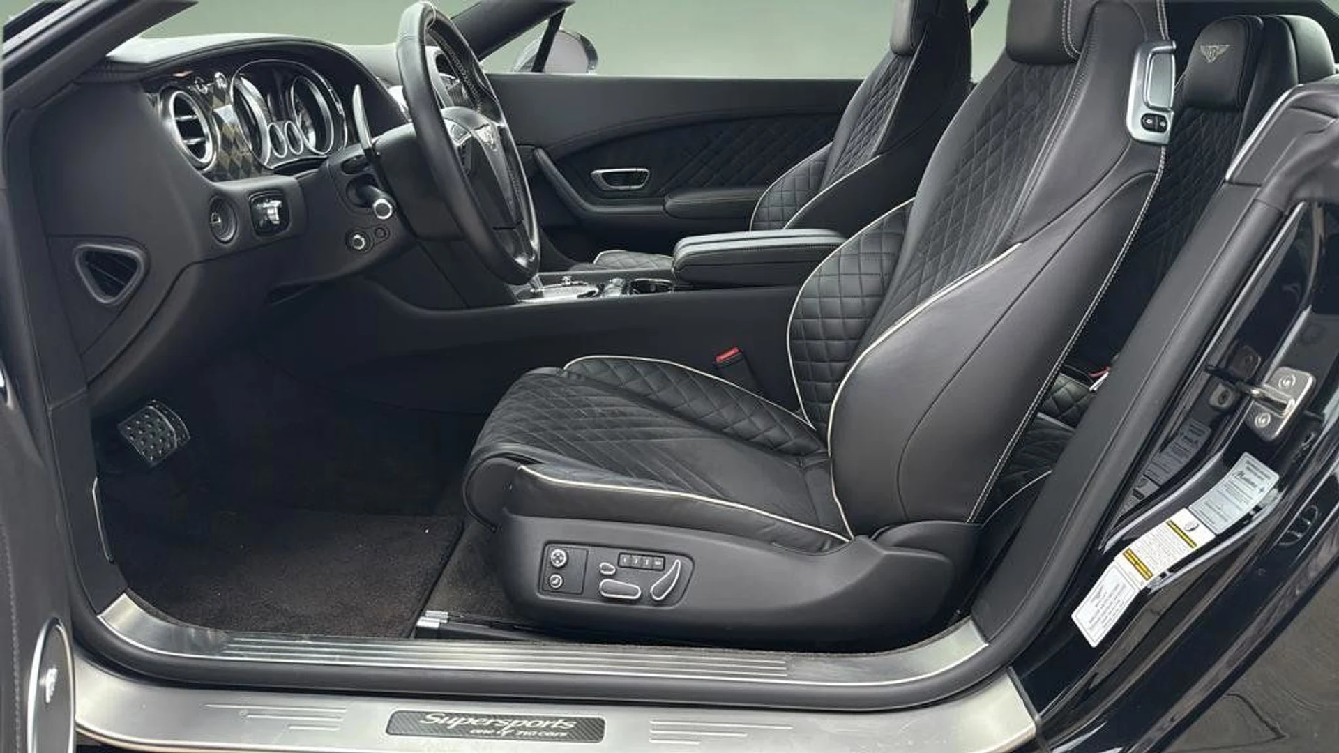 mph023_3268799074_442227ac963247d0b3cefd0f7c9611ba_7d506ec6ff