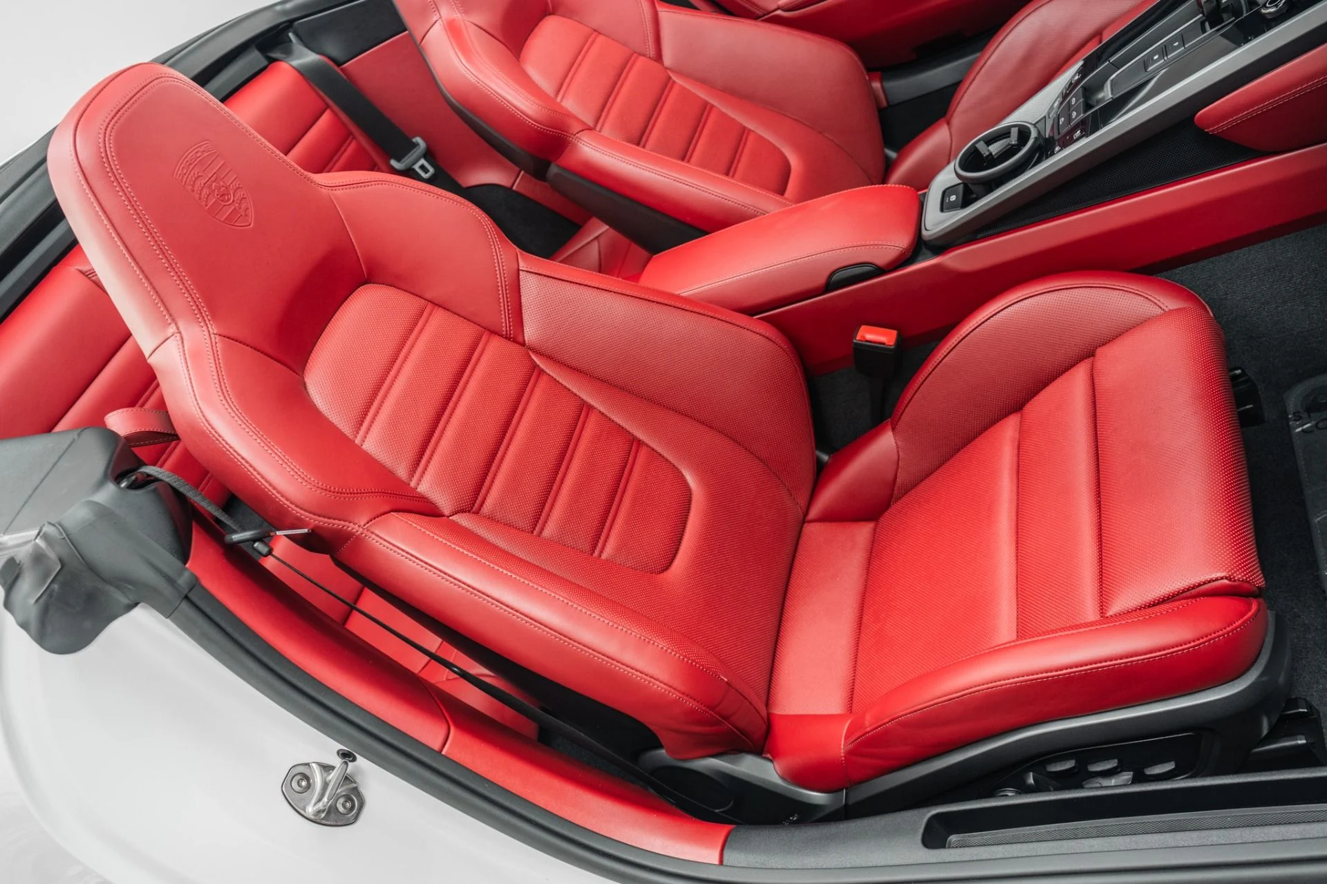 mph023_3270671665_Used_2024_Porsche_911_Carrera_S_1782763521_554ac62131