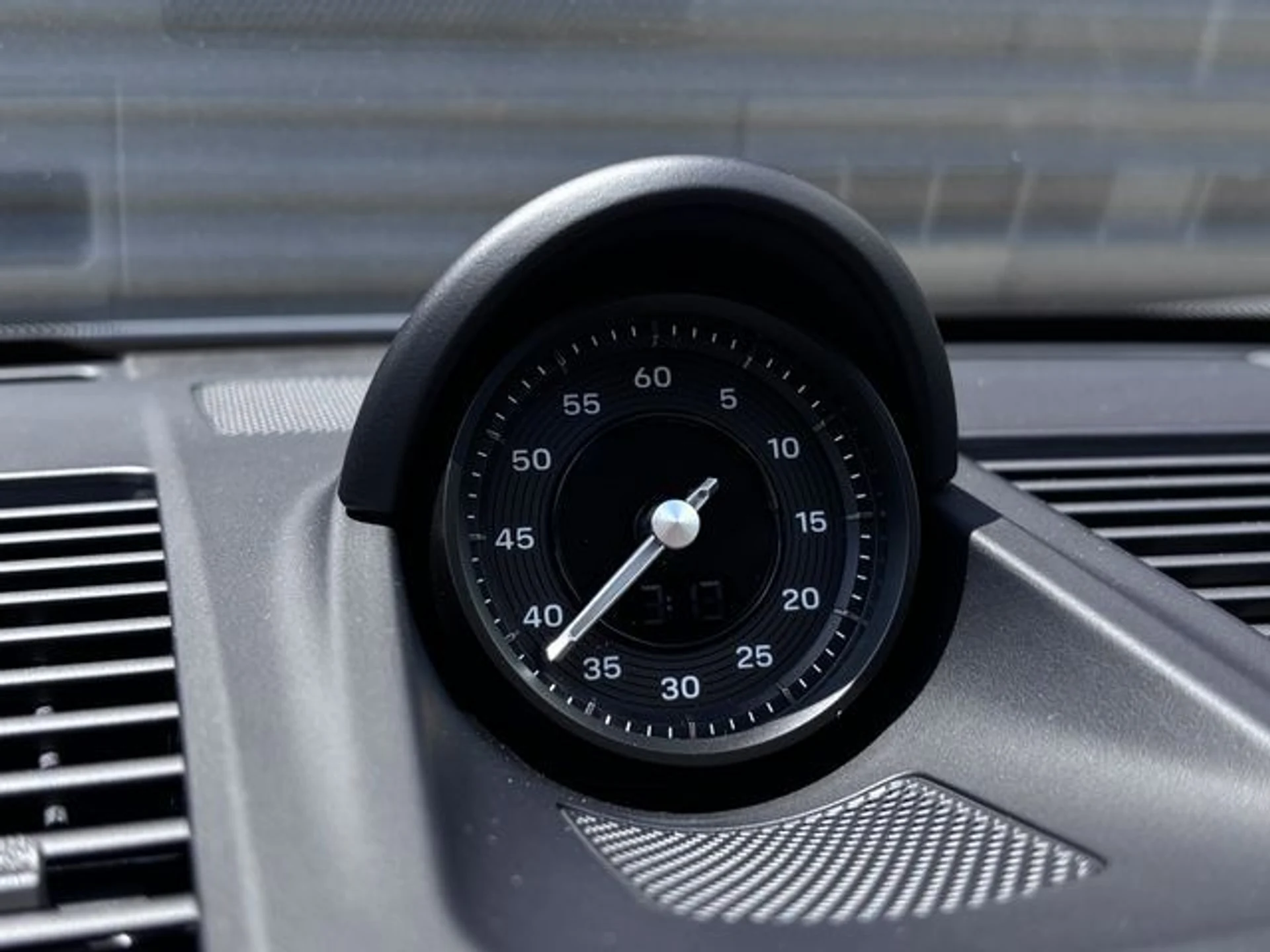 mph023_3271423009_78fed1757da16307ac73d356f60334f1x_3696a268cf