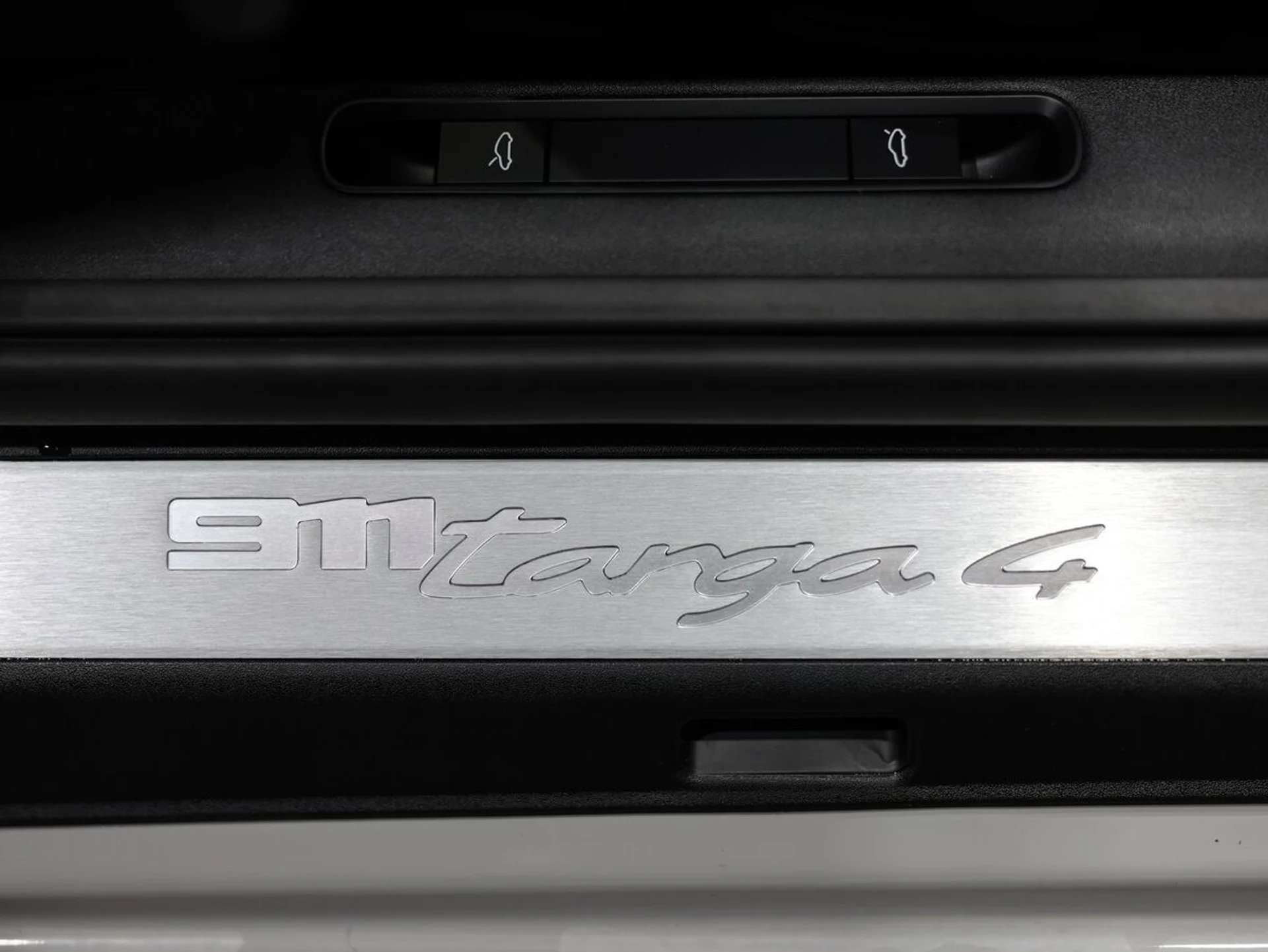 mph023_3275274118_d2zgaugblil1lgiziego6db88iqo_c58e53d736