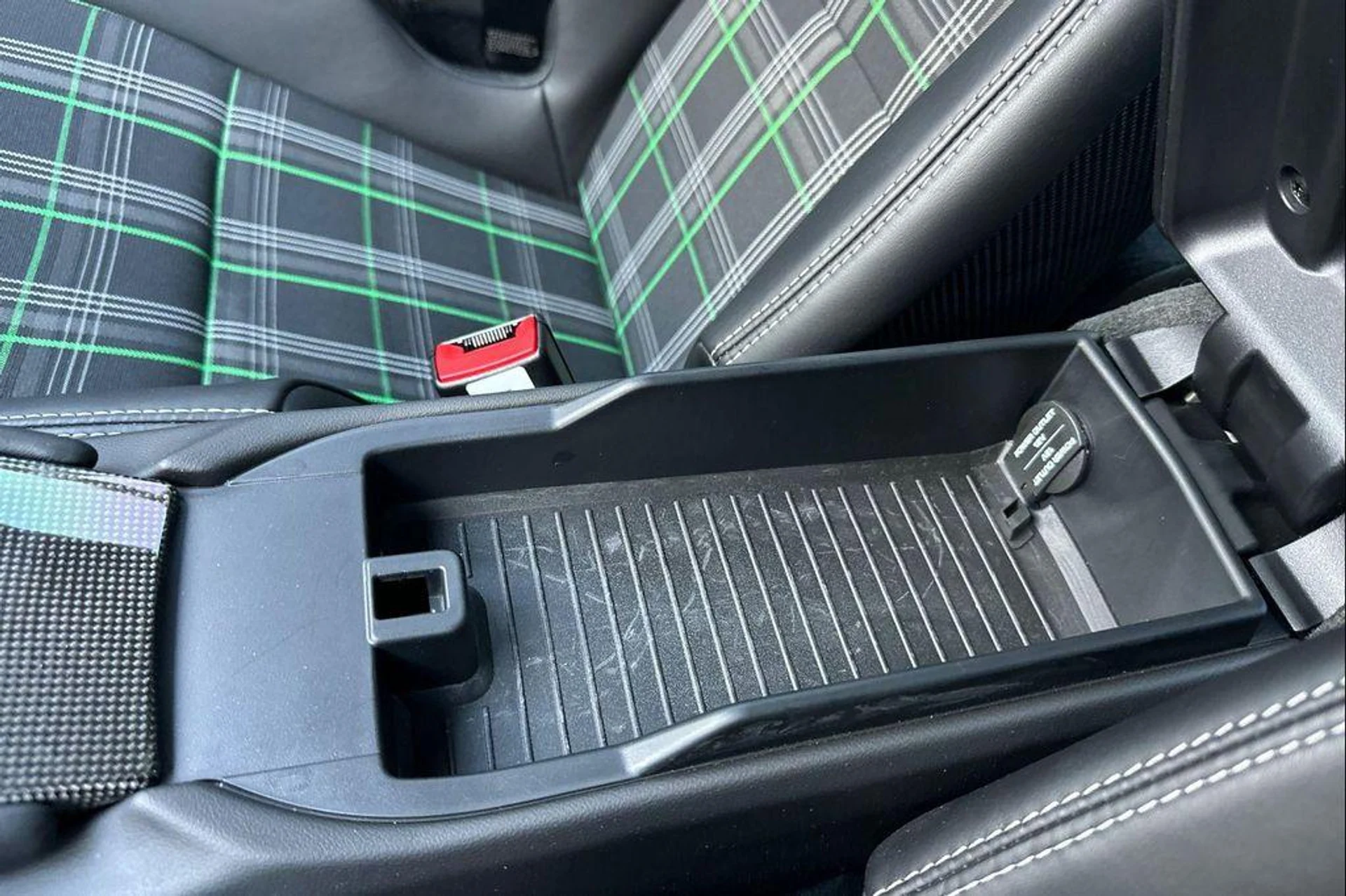 mph023_3276903592_m_NLC_7iwyv3_Tqh_N2_Qr_Ev_Tjk_09_DY_d7004ab150