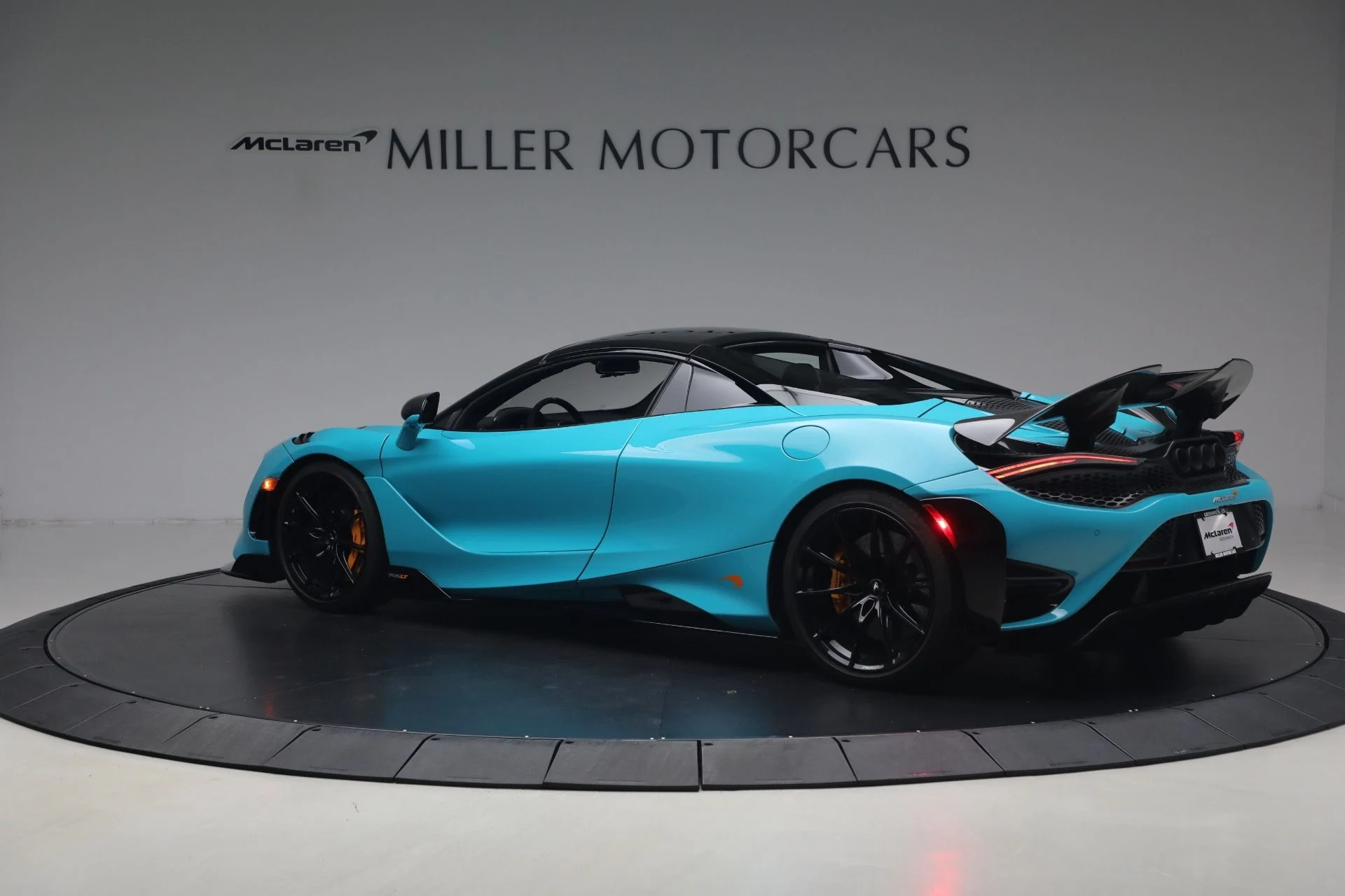mph023_32778913_Used_2022_Mc_Laren_765_LT_Spider_90e4377a6d