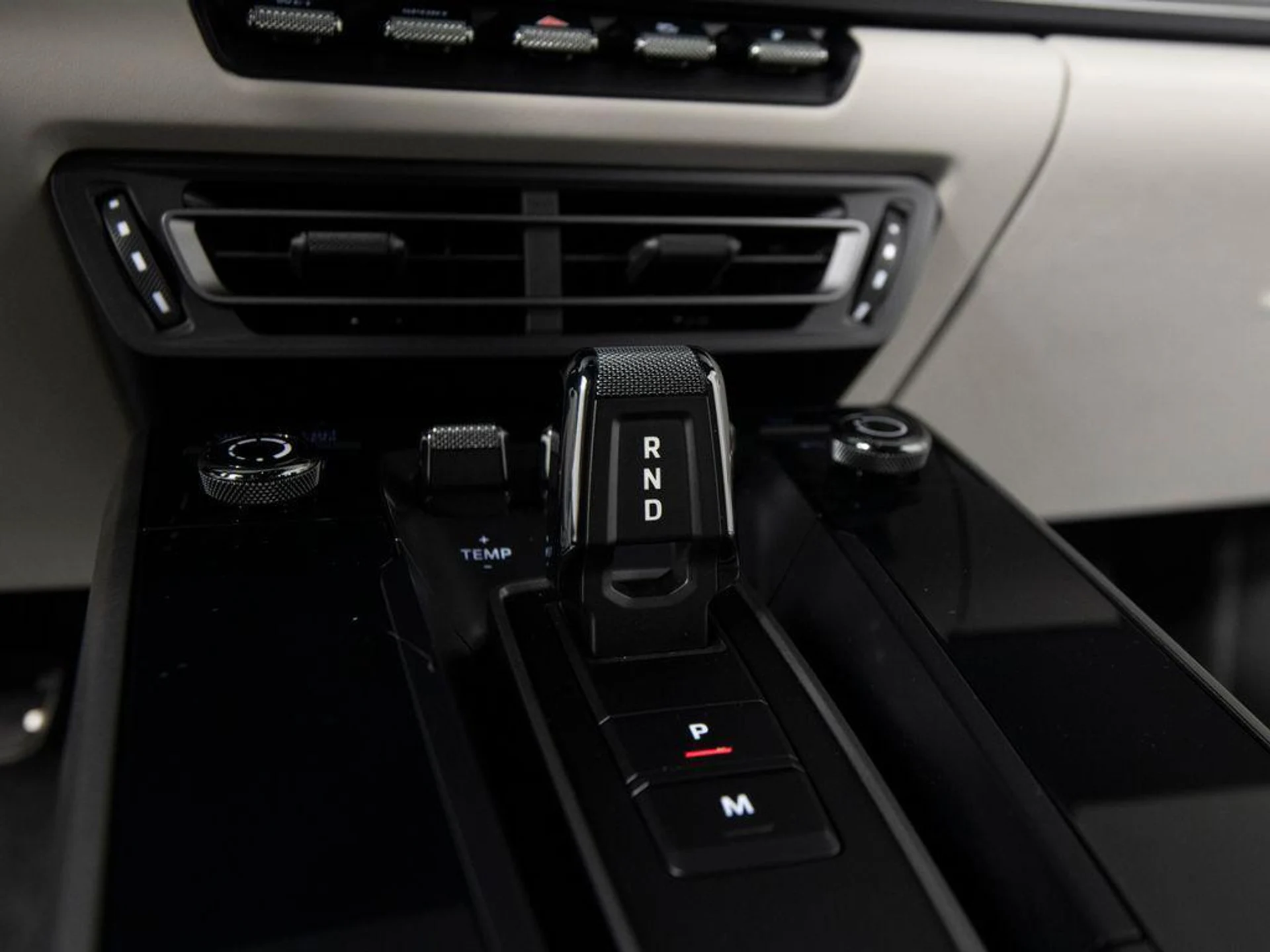 mph023_3278701820_CK_33_DQ_Ak_X3_H0_Fg_Z7r44_ZFHZUBFQ_21b5e8e67d