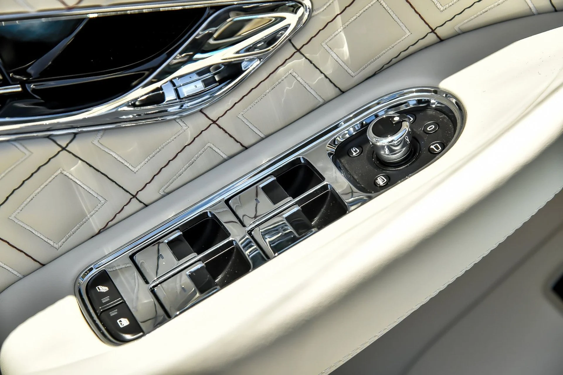 mph023_3287239438_b7ddbf80a81df3f17fc49b21c36ddba5x_29ca12e4bc