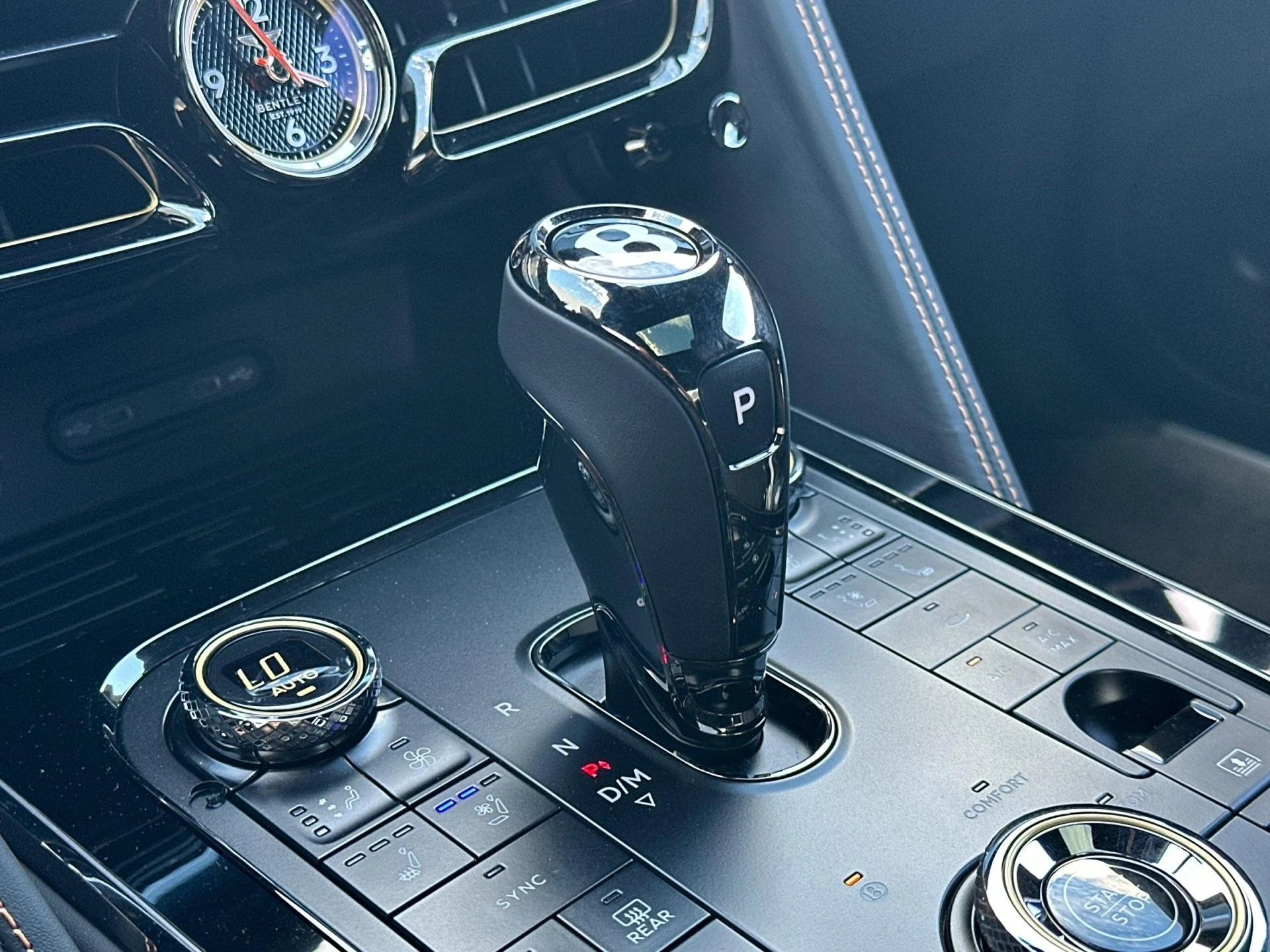 mph023_3289833599_New_2025_Bentley_Flying_Spur_1760603885_1e9c13f02b