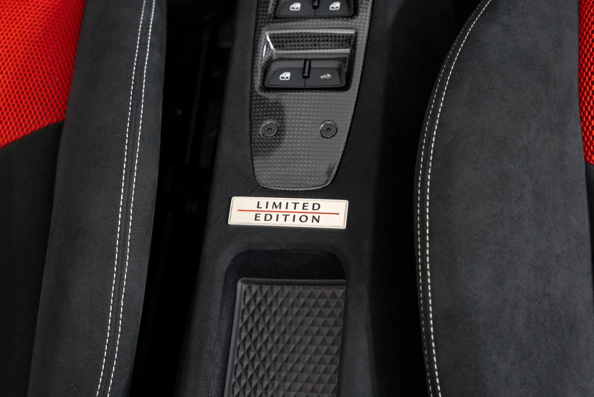 mph023_3294652582_Used_2015_Ferrari_458_Speciale_Aperta_1760034944_30be3275ea