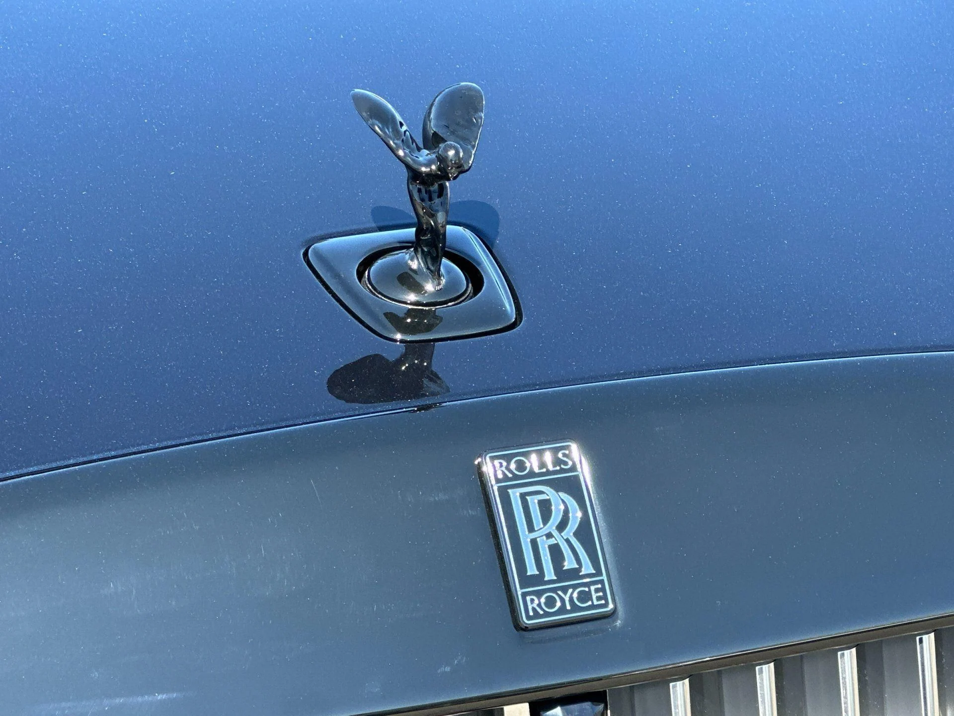 mph023_32963838_New_2026_Rolls_Royce_Spectre_Black_Badge_1773996544_9724879658