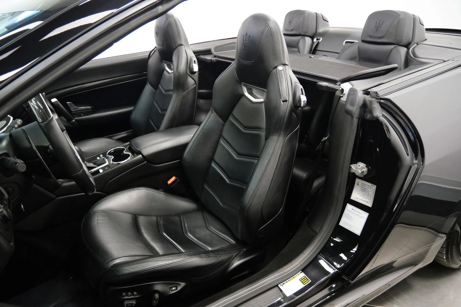 mph023_3300369039_Used_2013_Maserati_Gran_Turismo_Convertible_MC_Carbon_Fiber_Interior_Trim_Great_Sound_1773764089_27f33247fe