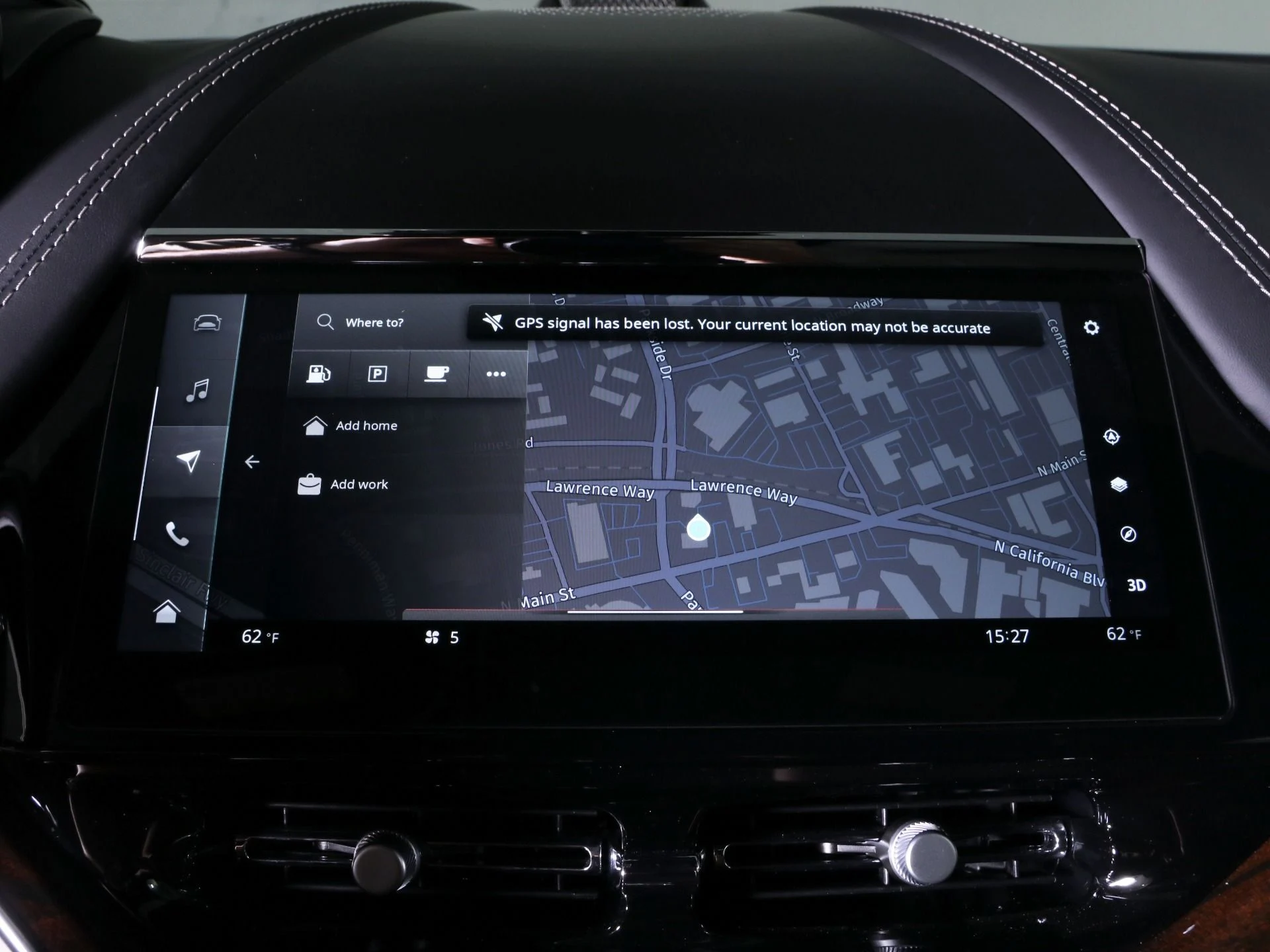 mph023_3306596482_New_2025_Aston_Martin_DBX_707_1758482586_2cb01f9e24