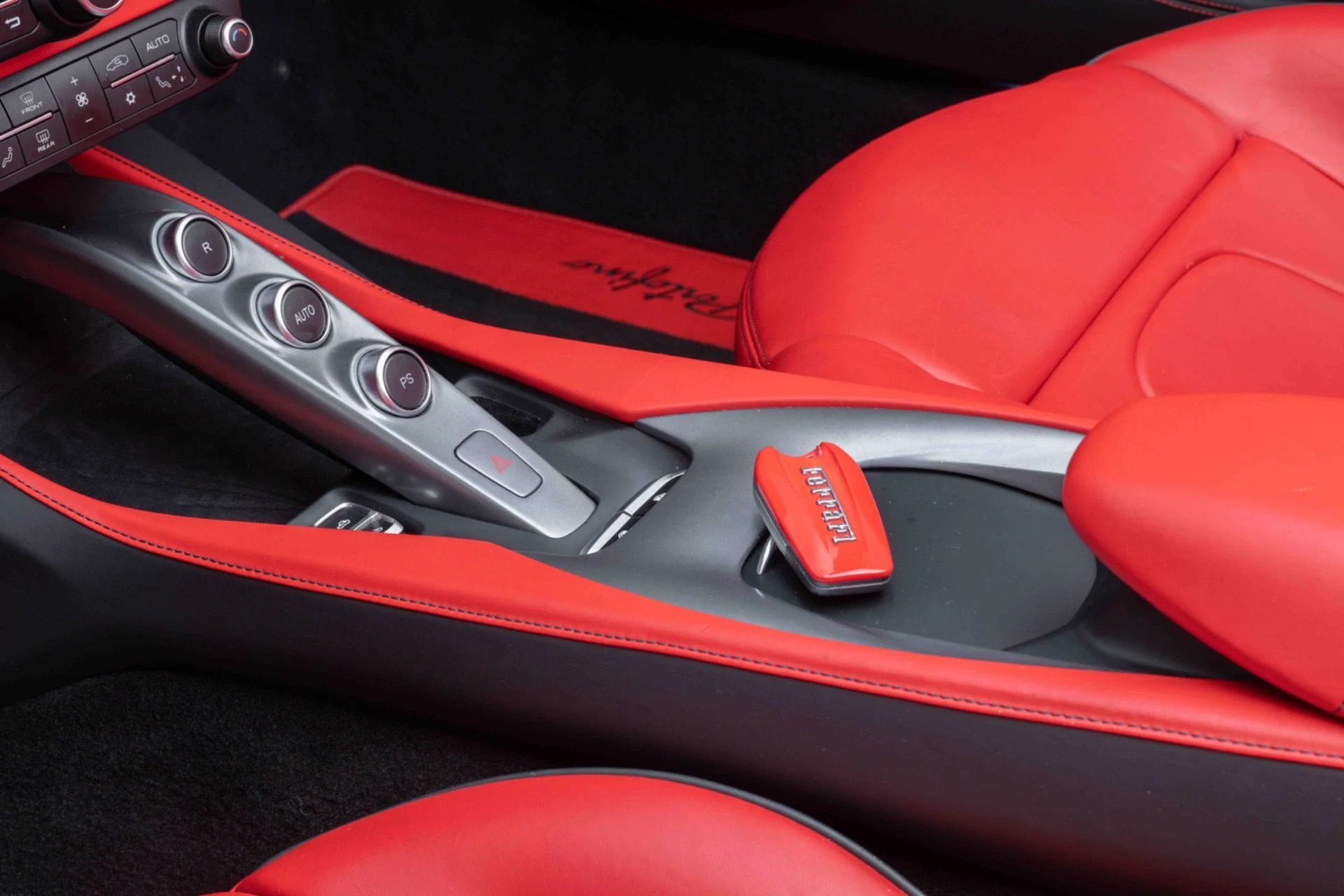 mph023_3307475682_Used_2020_Ferrari_Portofino_1774467209_00eb057677