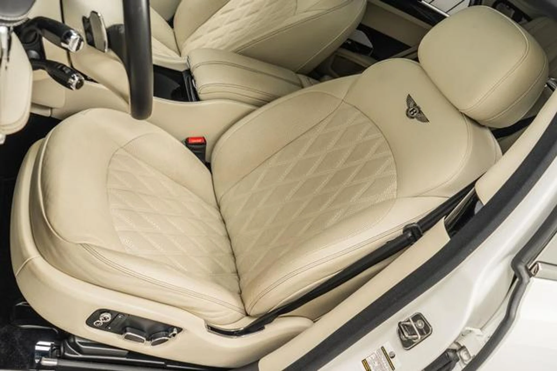 mph023_3310032839_nt_LTMFF_Uubm_Jzr7a2_Ay_W_Ebl_XT_64_ba8f064f8c