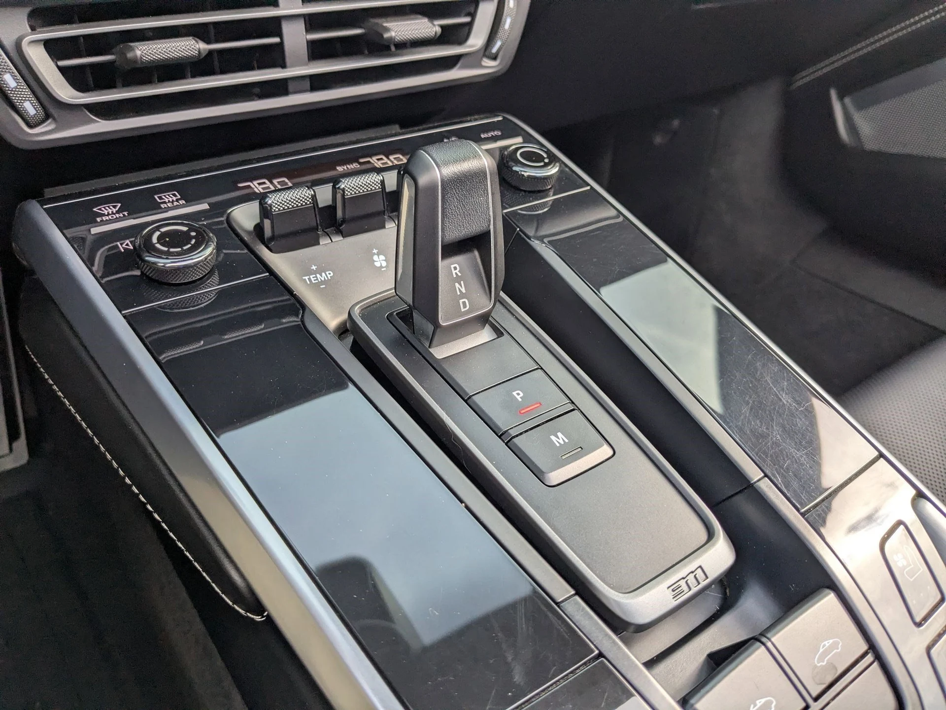 mph023_3316744171_85b24bc30280dd3fdf0ca32158a7e3dd_5db79ea73b