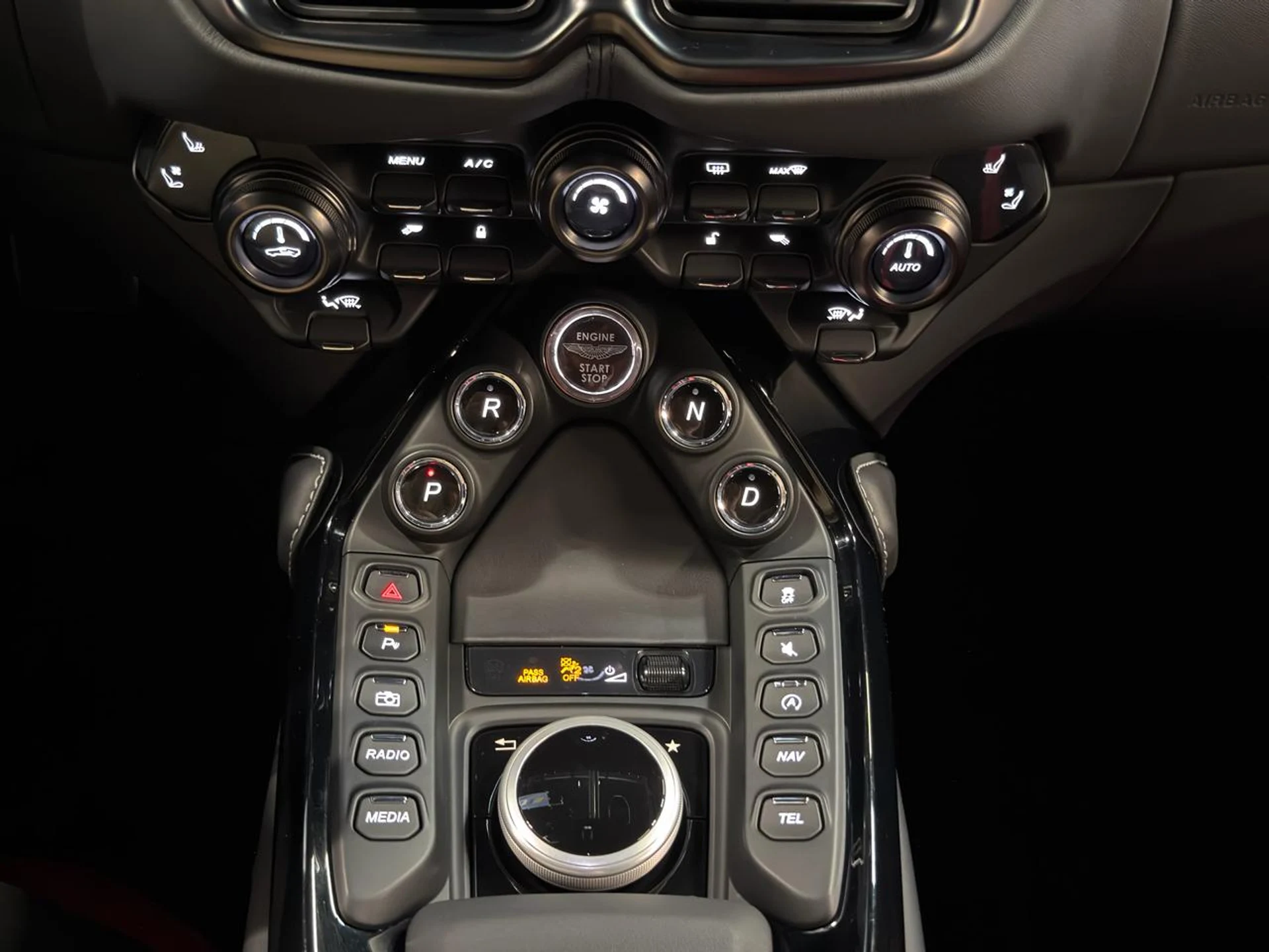 mph023_3317537976_639090187261206608_759998e1b3