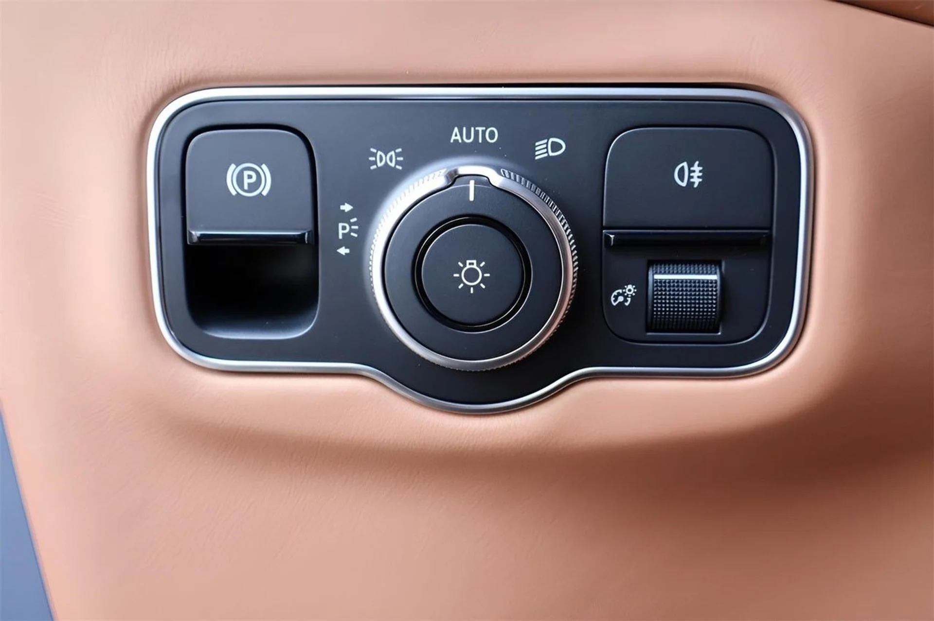 mph023_3320895523_24_82a4f74311