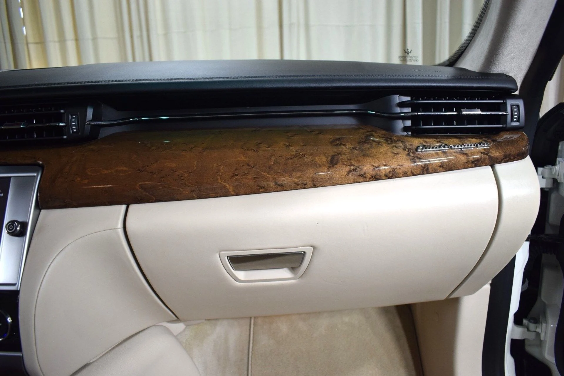 mph023_3323983611_6053b73df2077bf87a5e6a5c5761568dx_82376f0257