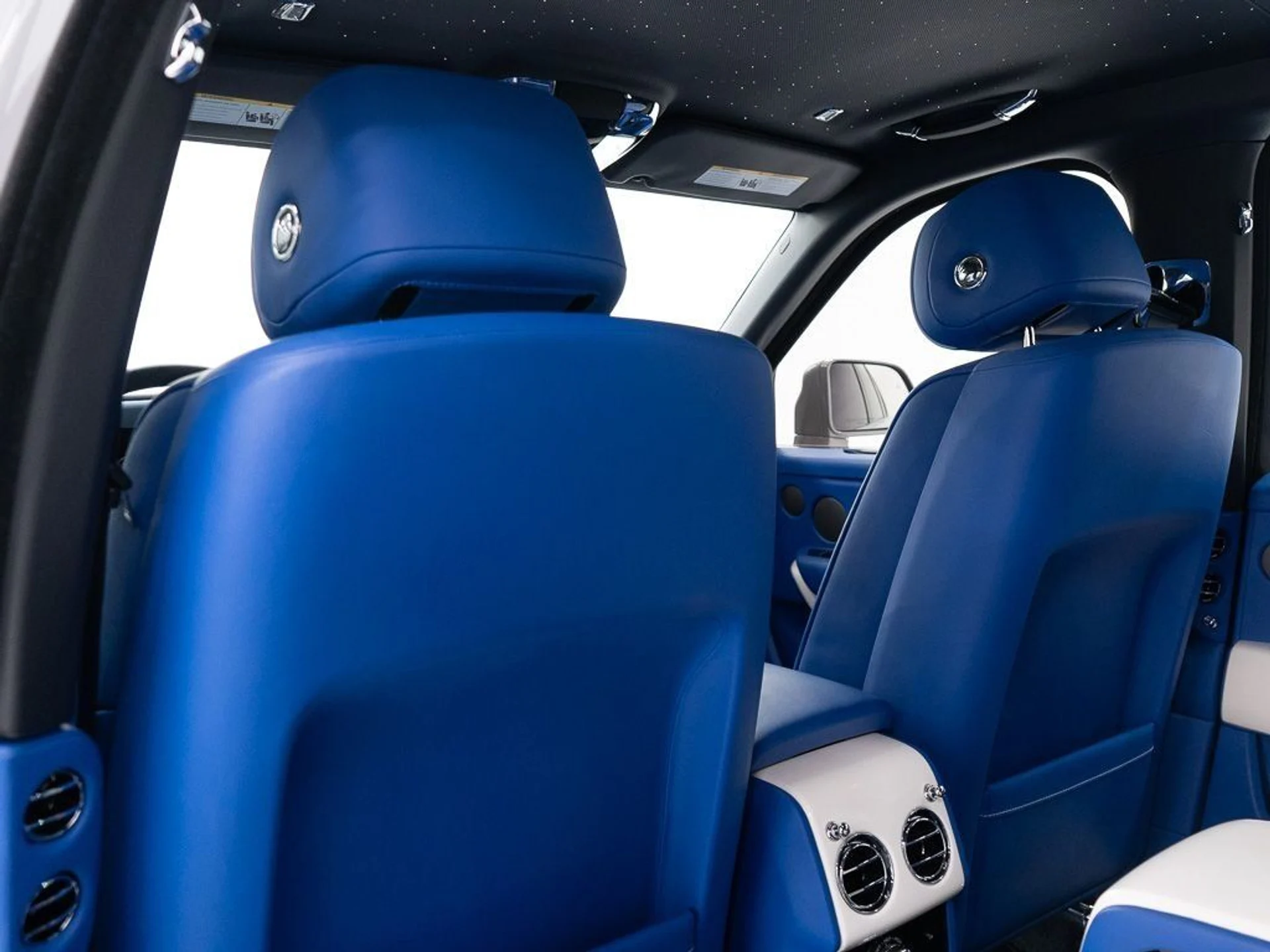 mph023_3327376569_bf0b34758959e3ac0180ef7b866f7ab9_0230f3eaa5